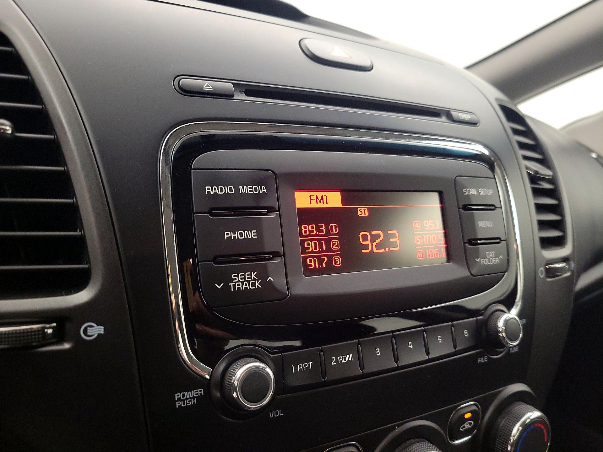 Thumbnail: 2018 Kia Forte - 14