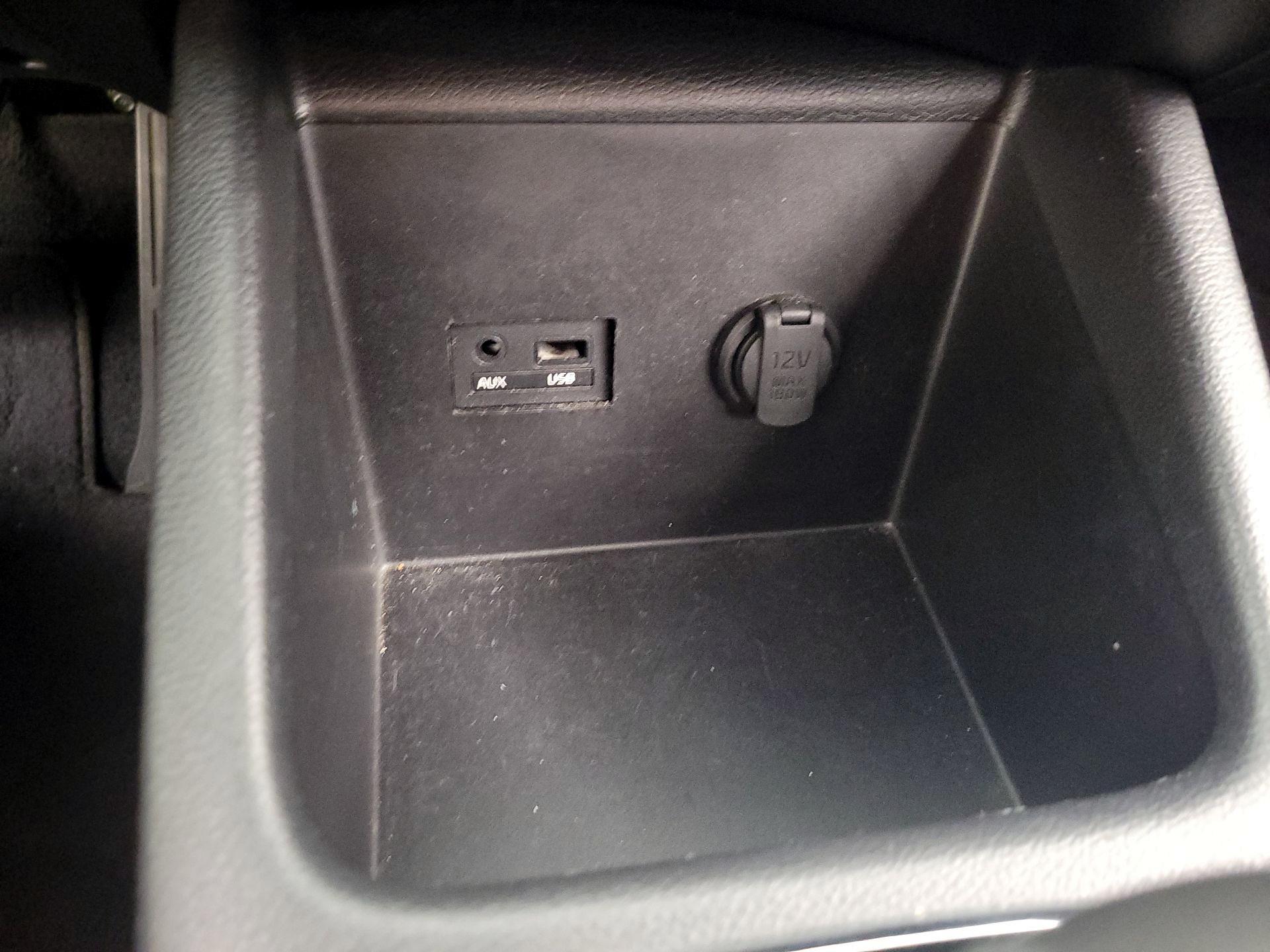 Thumbnail: 2018 Kia Forte - 17