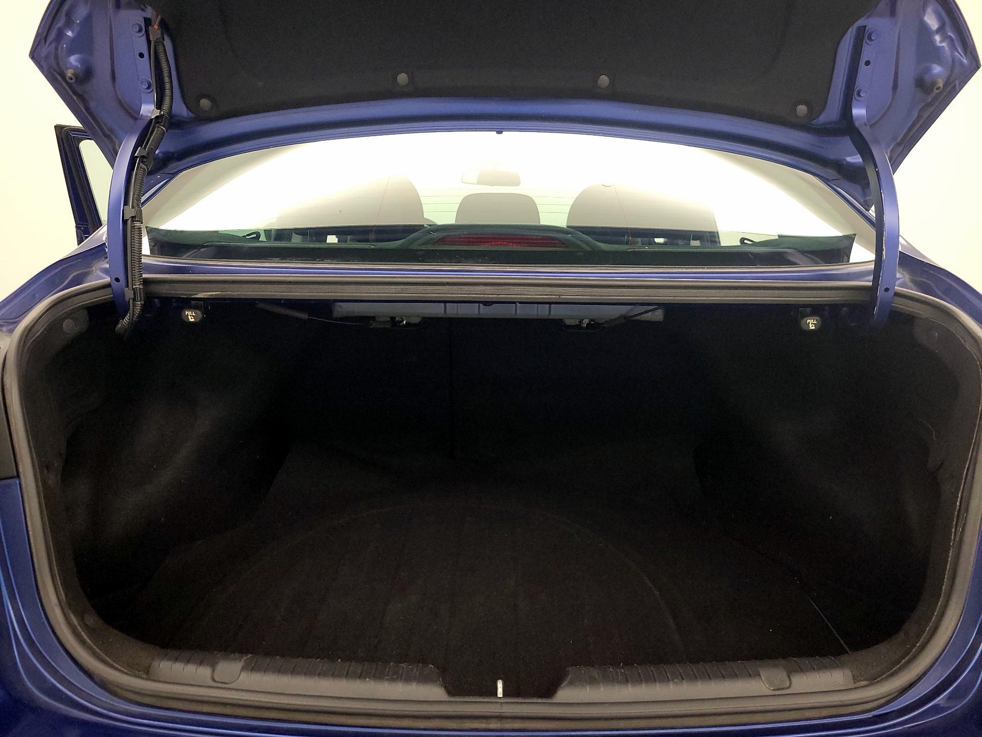 Thumbnail: 2018 Kia Forte - 19