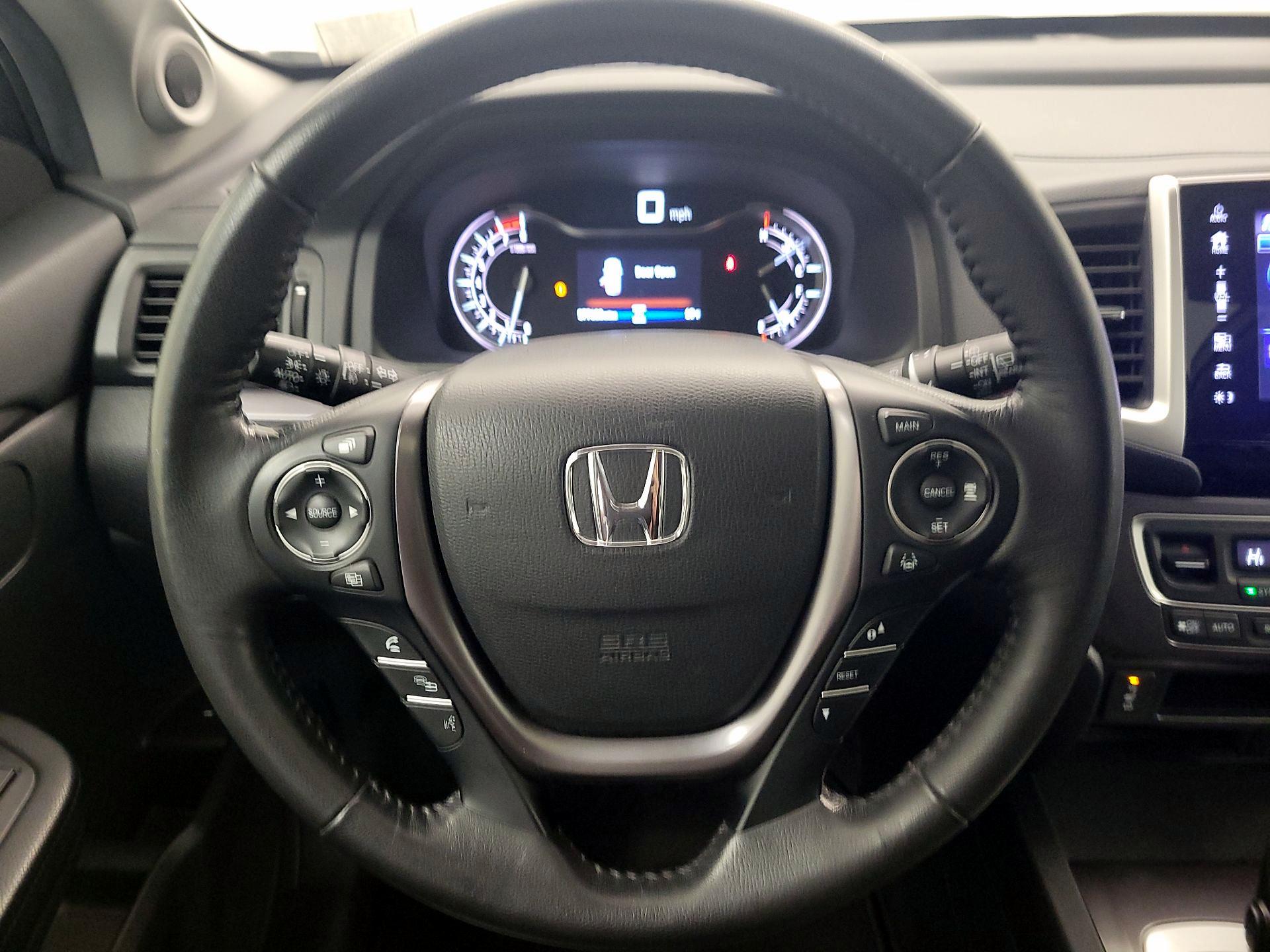 Thumbnail: 2018 Honda Pilot - 10