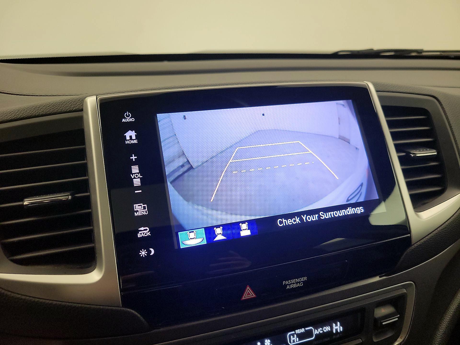 Thumbnail: 2018 Honda Pilot - 14