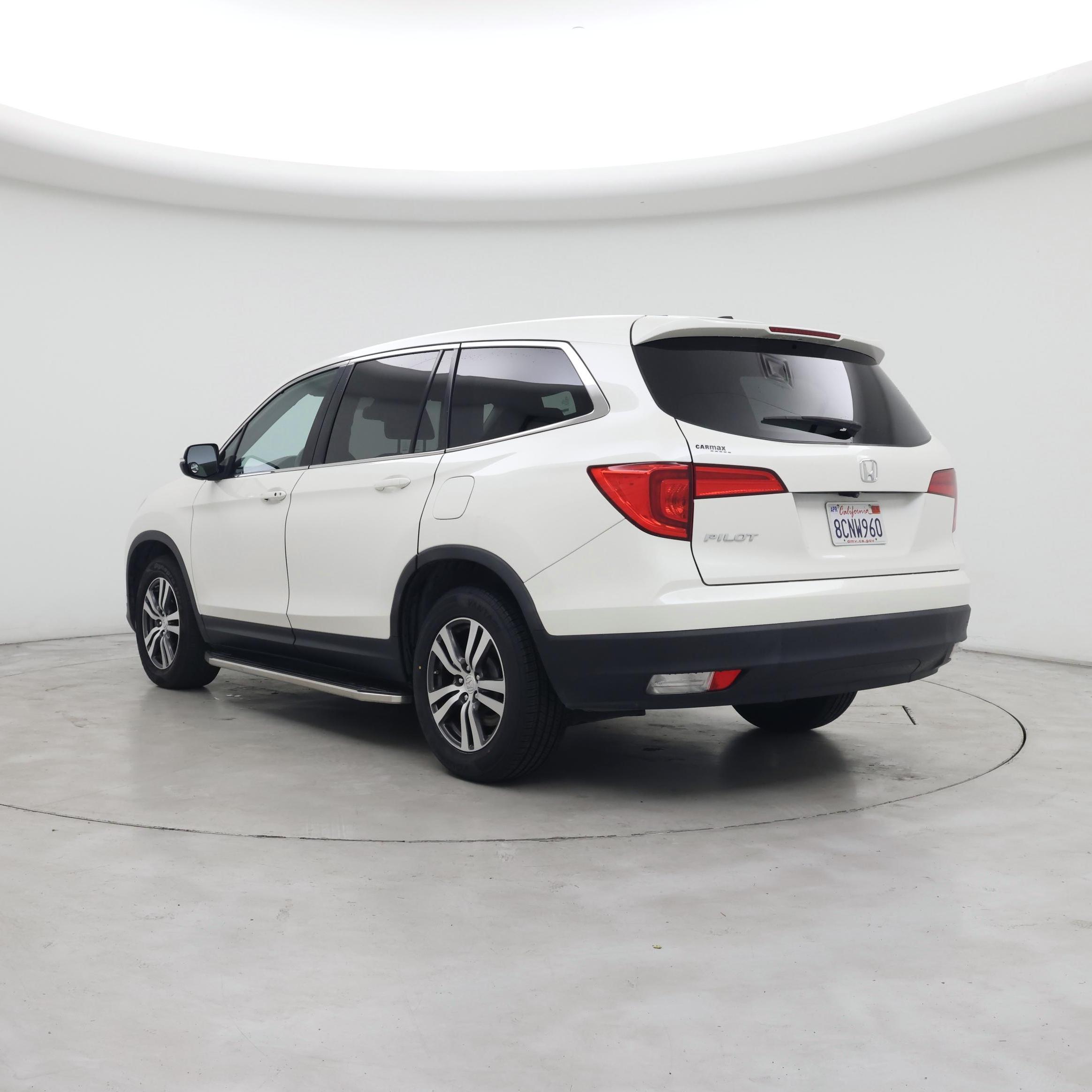 Thumbnail: 2018 Honda Pilot - 2