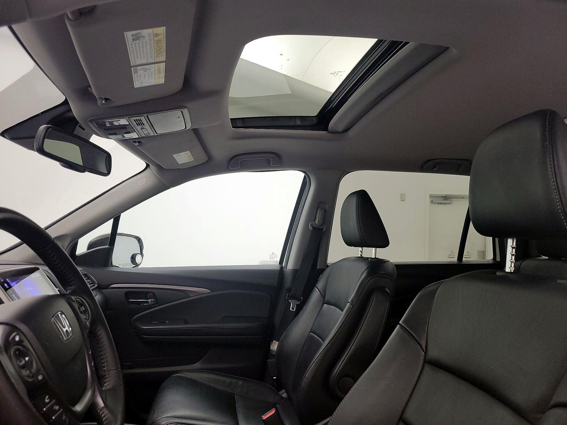 Thumbnail: 2018 Honda Pilot - 19