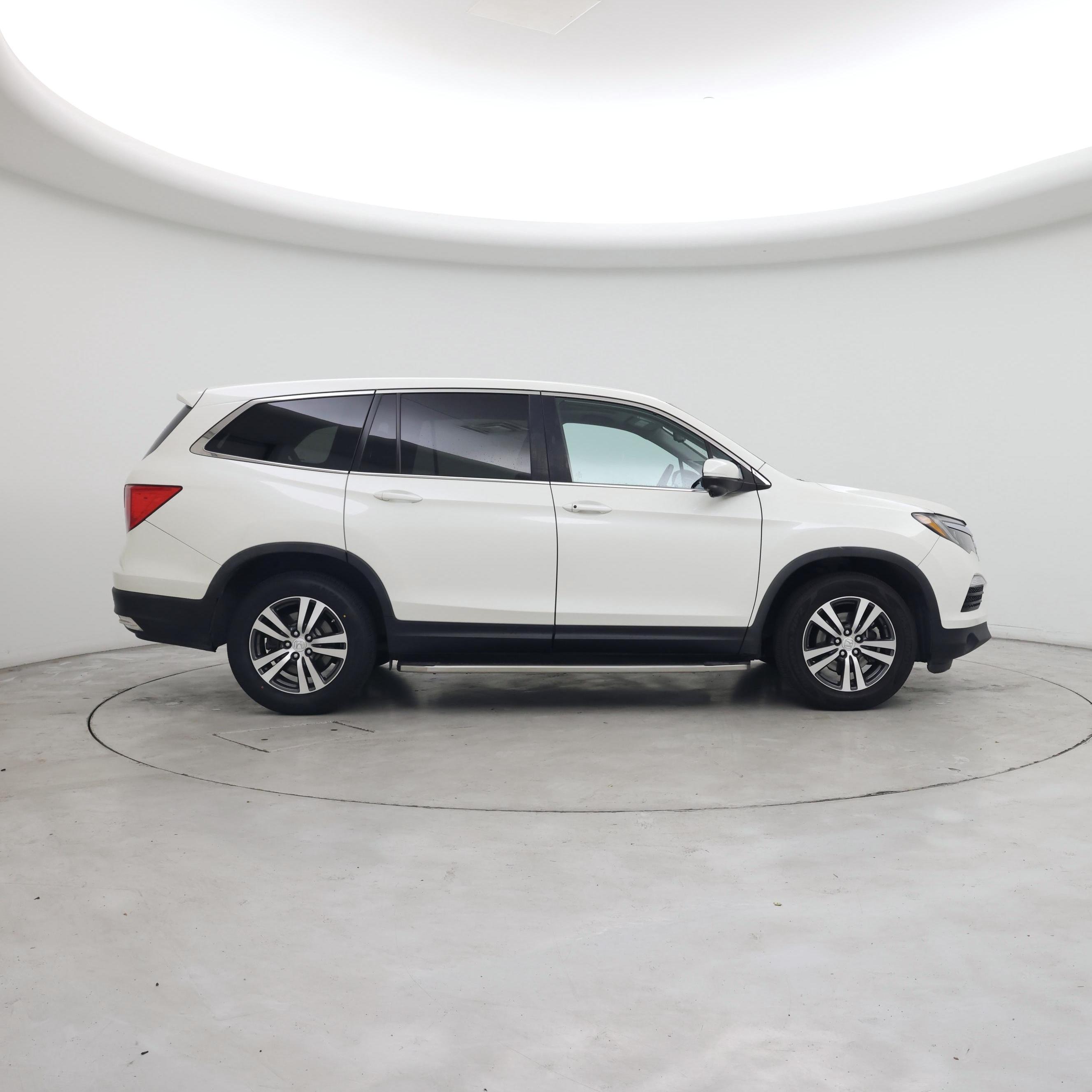 Thumbnail: 2018 Honda Pilot - 7