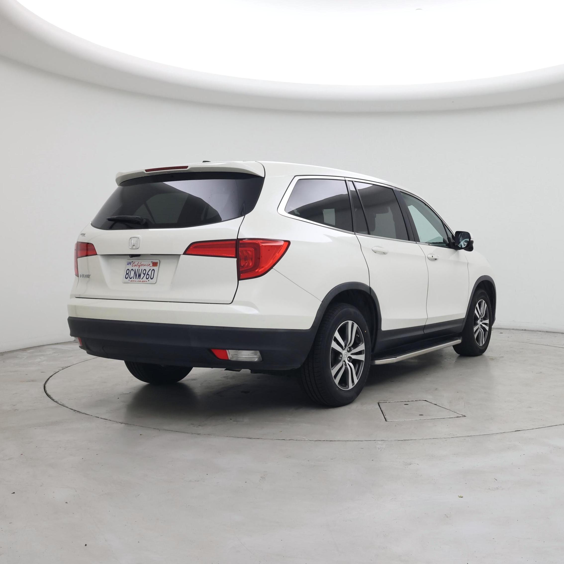 Thumbnail: 2018 Honda Pilot - 8