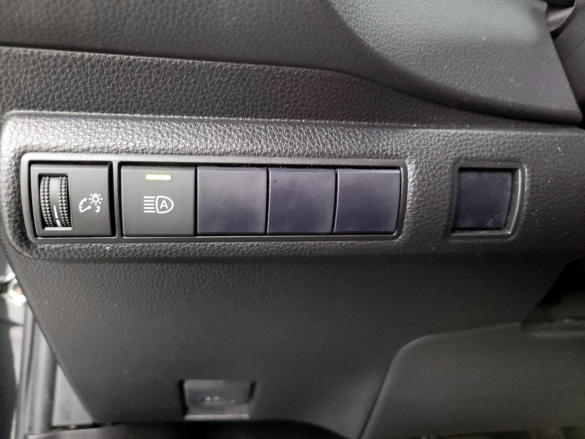 Thumbnail: 2021 Toyota Corolla - 13