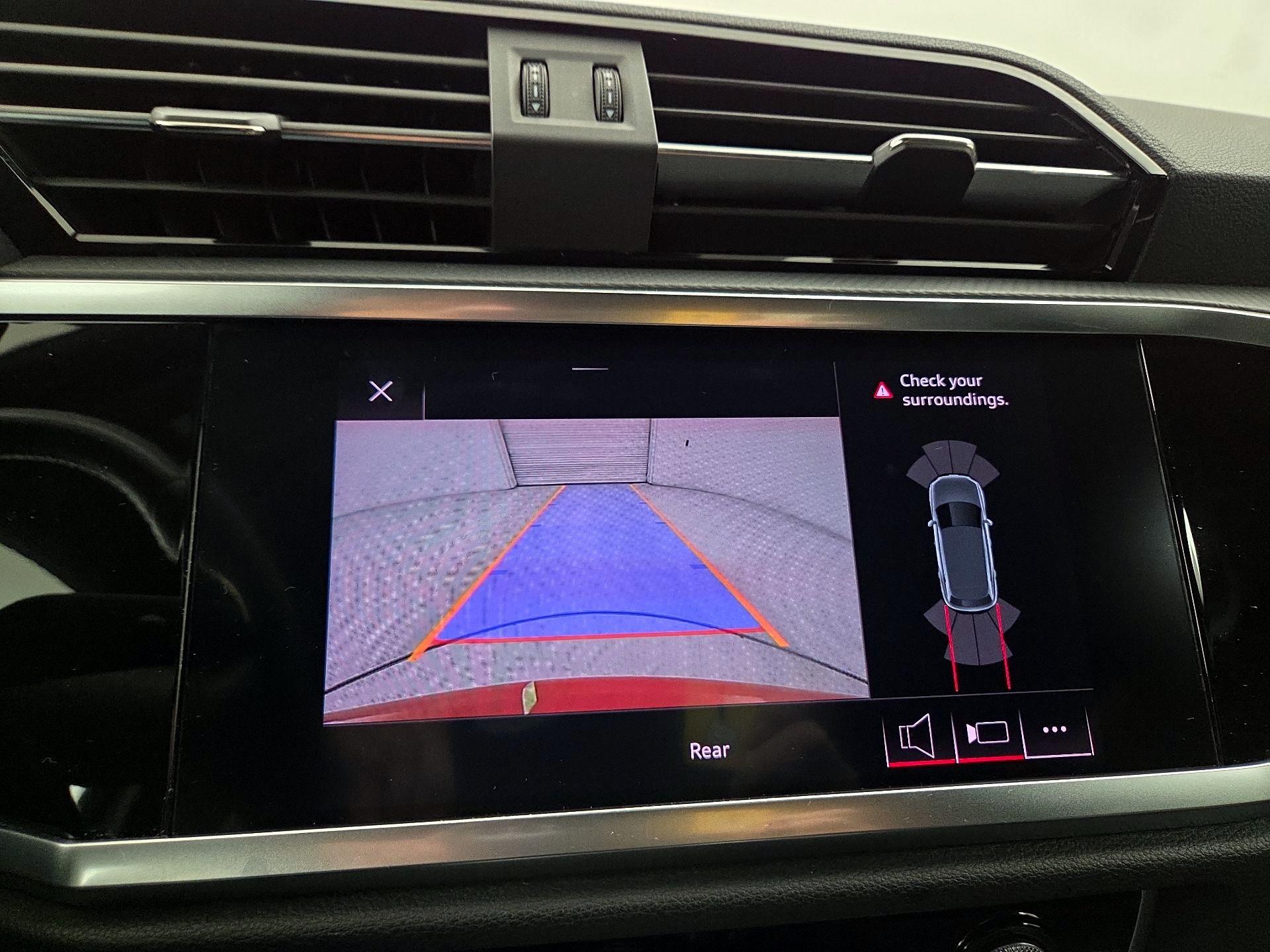 Thumbnail: 2020 Audi Q3 - 14