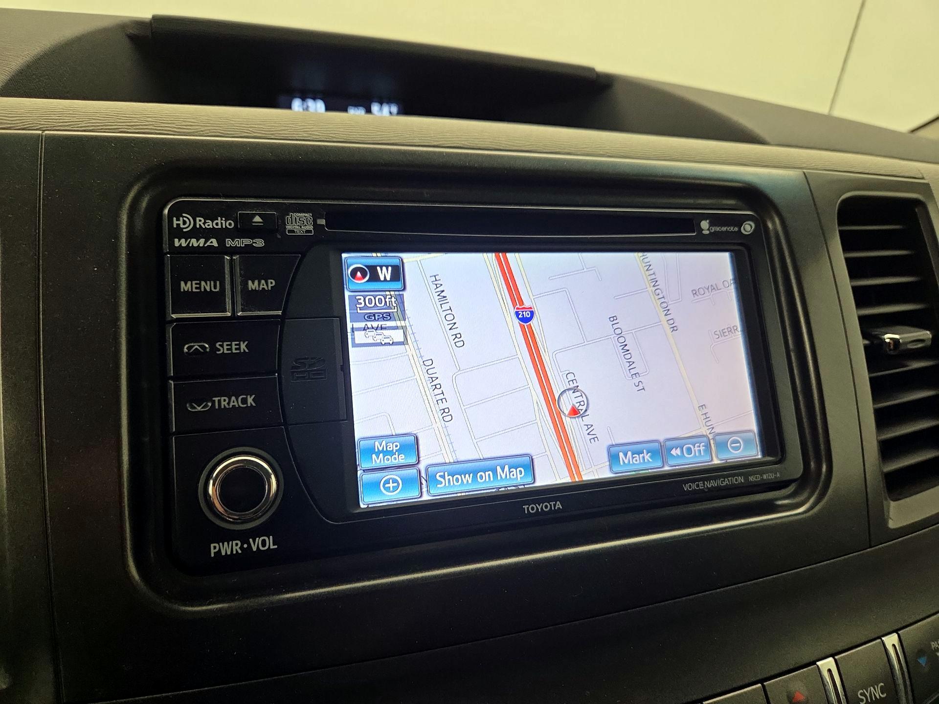 Thumbnail: 2014 Toyota Sienna - 14