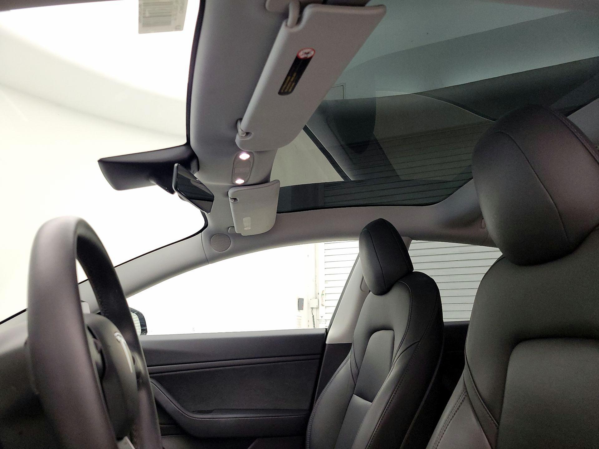 Thumbnail: 2020 Tesla Model 3 - 18