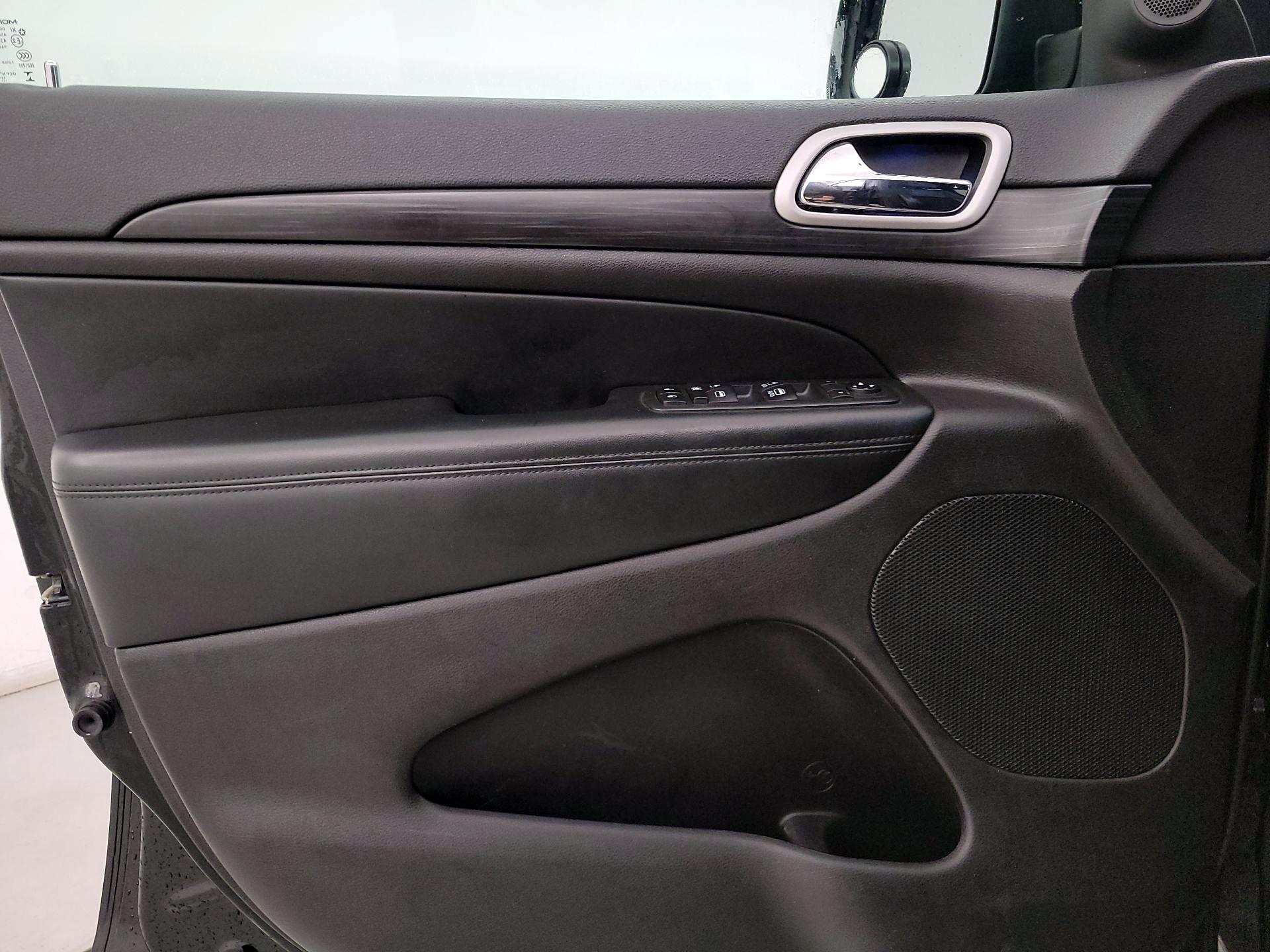 Thumbnail: 2020 Jeep Grand Cherokee - 12