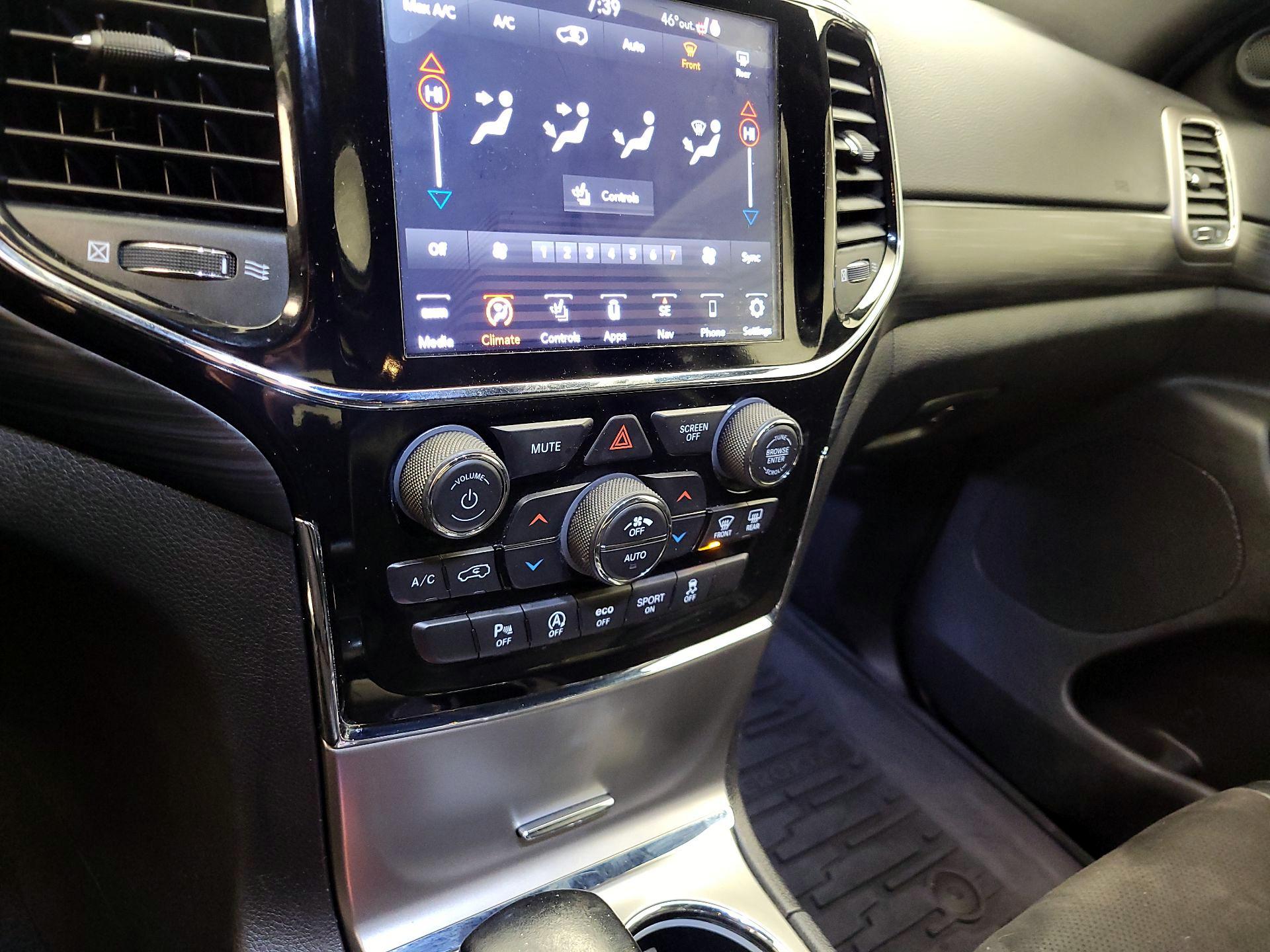 Thumbnail: 2020 Jeep Grand Cherokee - 17