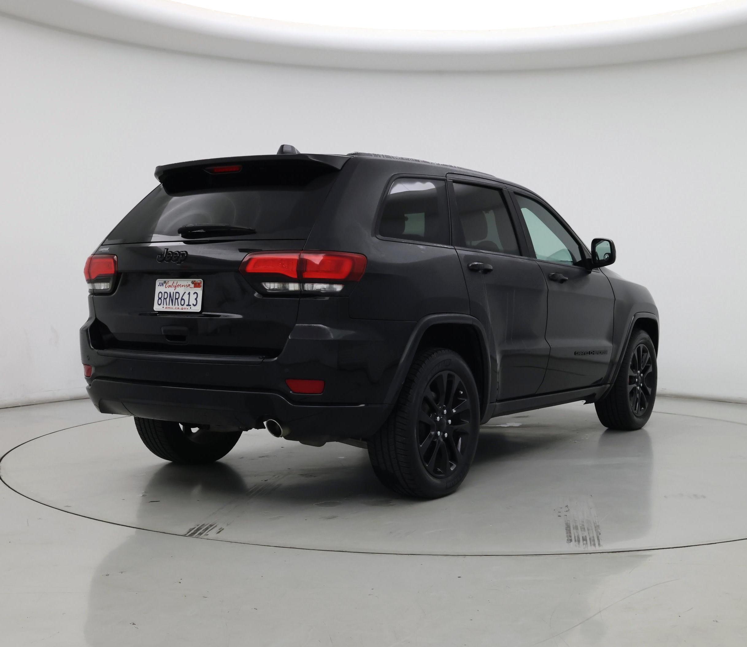 Thumbnail: 2020 Jeep Grand Cherokee - 8