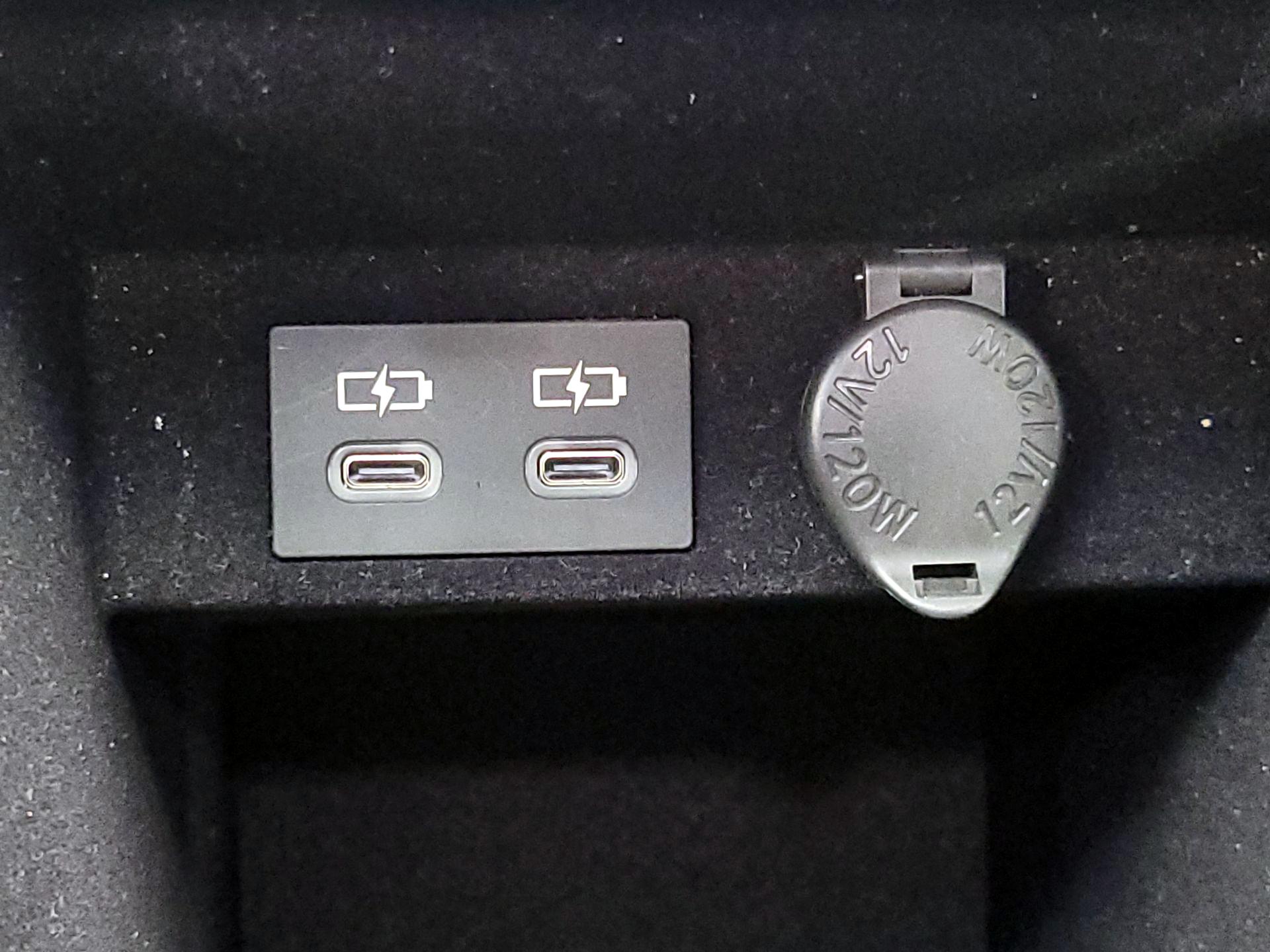 Thumbnail: 2023 Lexus ES - 17