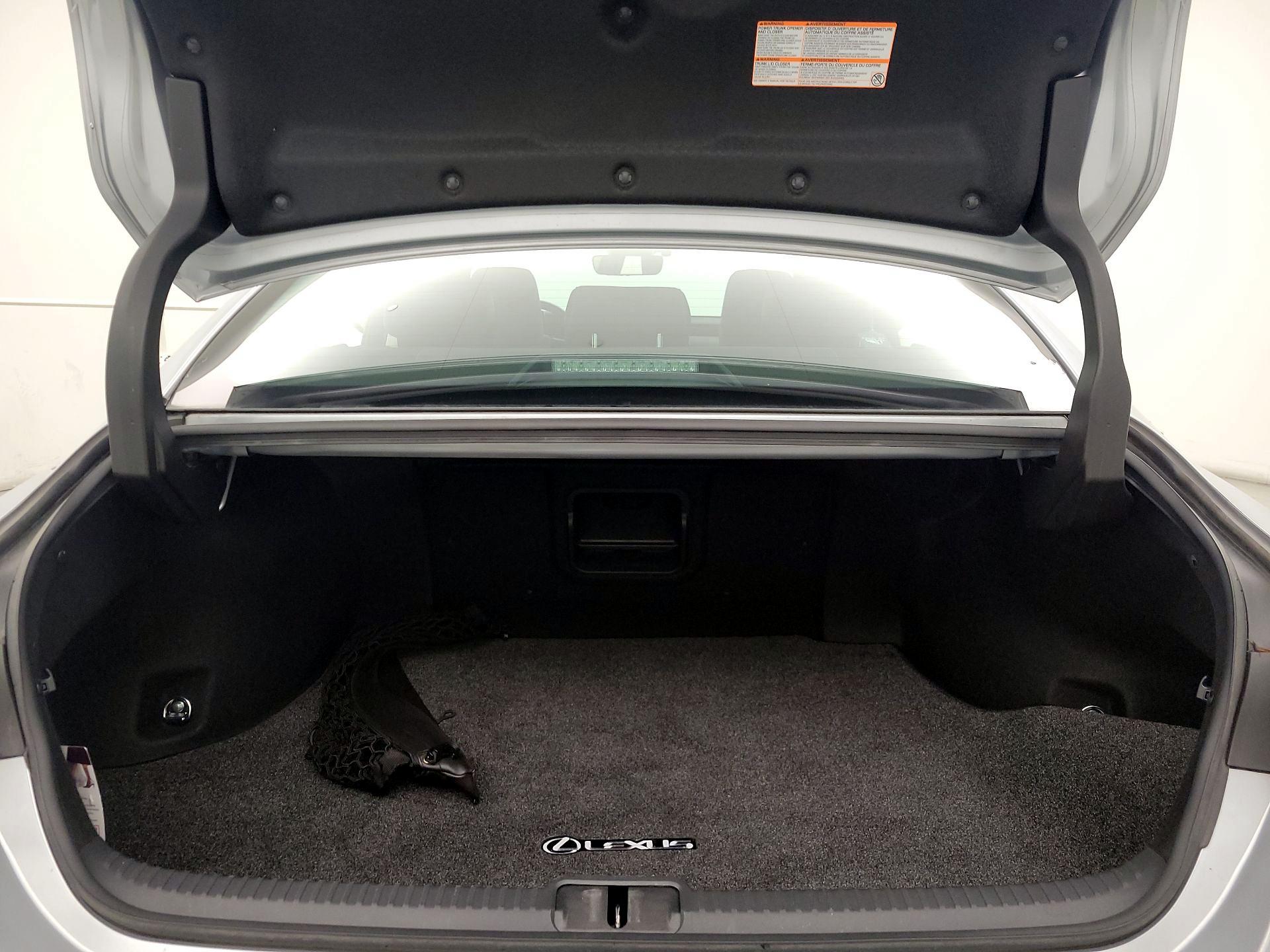 Thumbnail: 2023 Lexus ES - 20