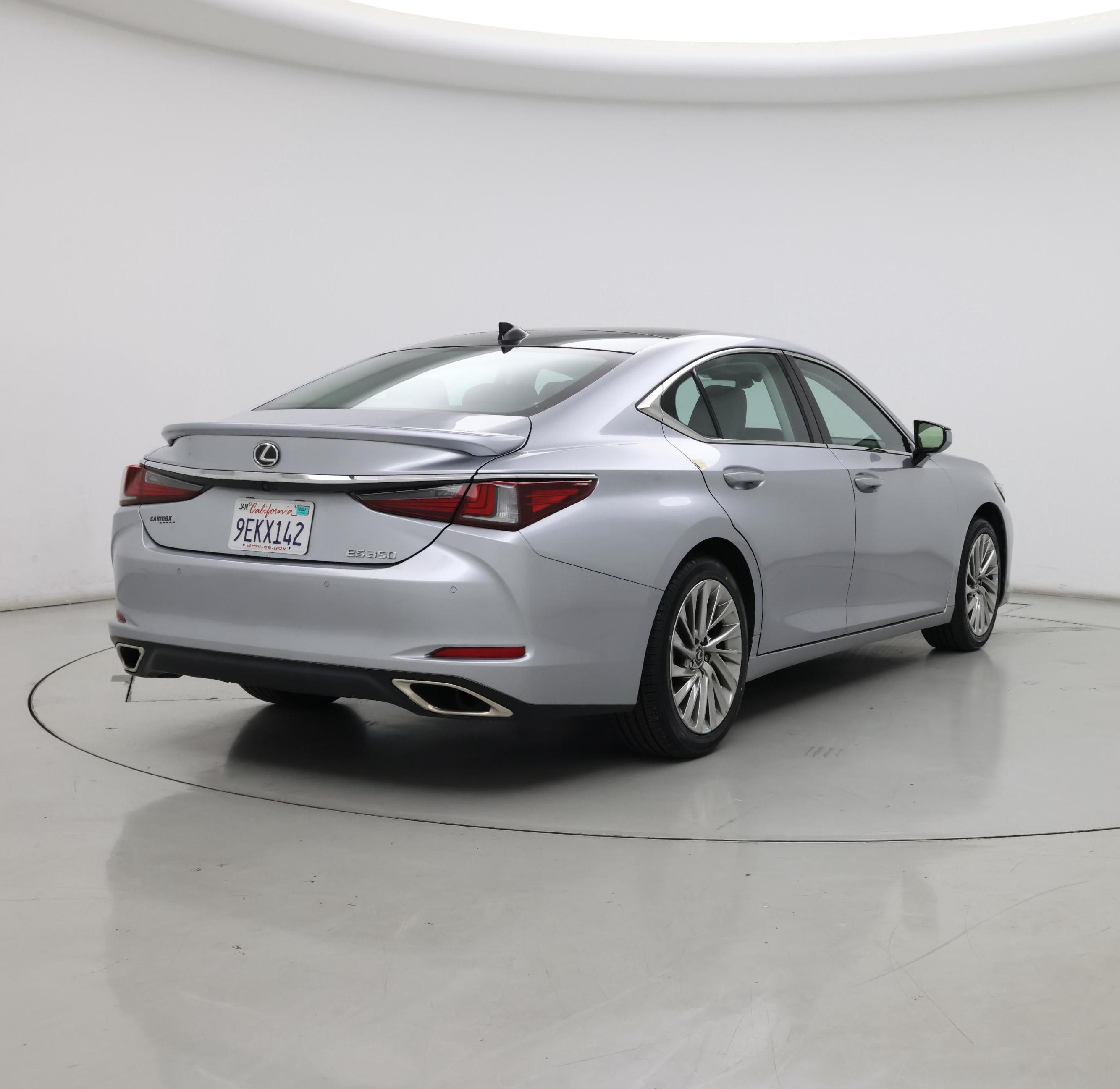 Thumbnail: 2023 Lexus ES - 8