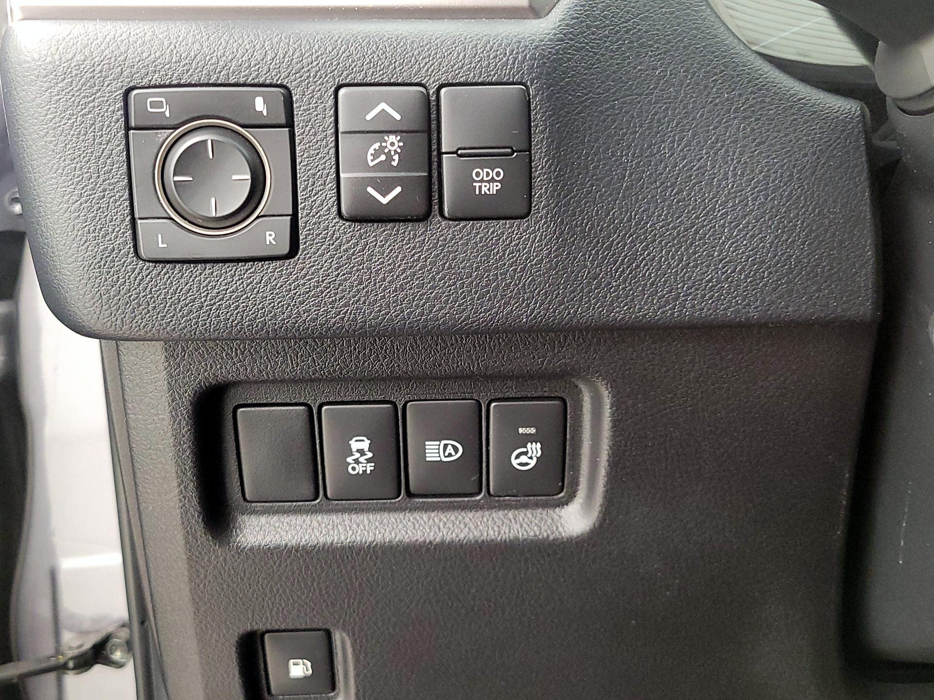 Thumbnail: 2023 Lexus GX - 13