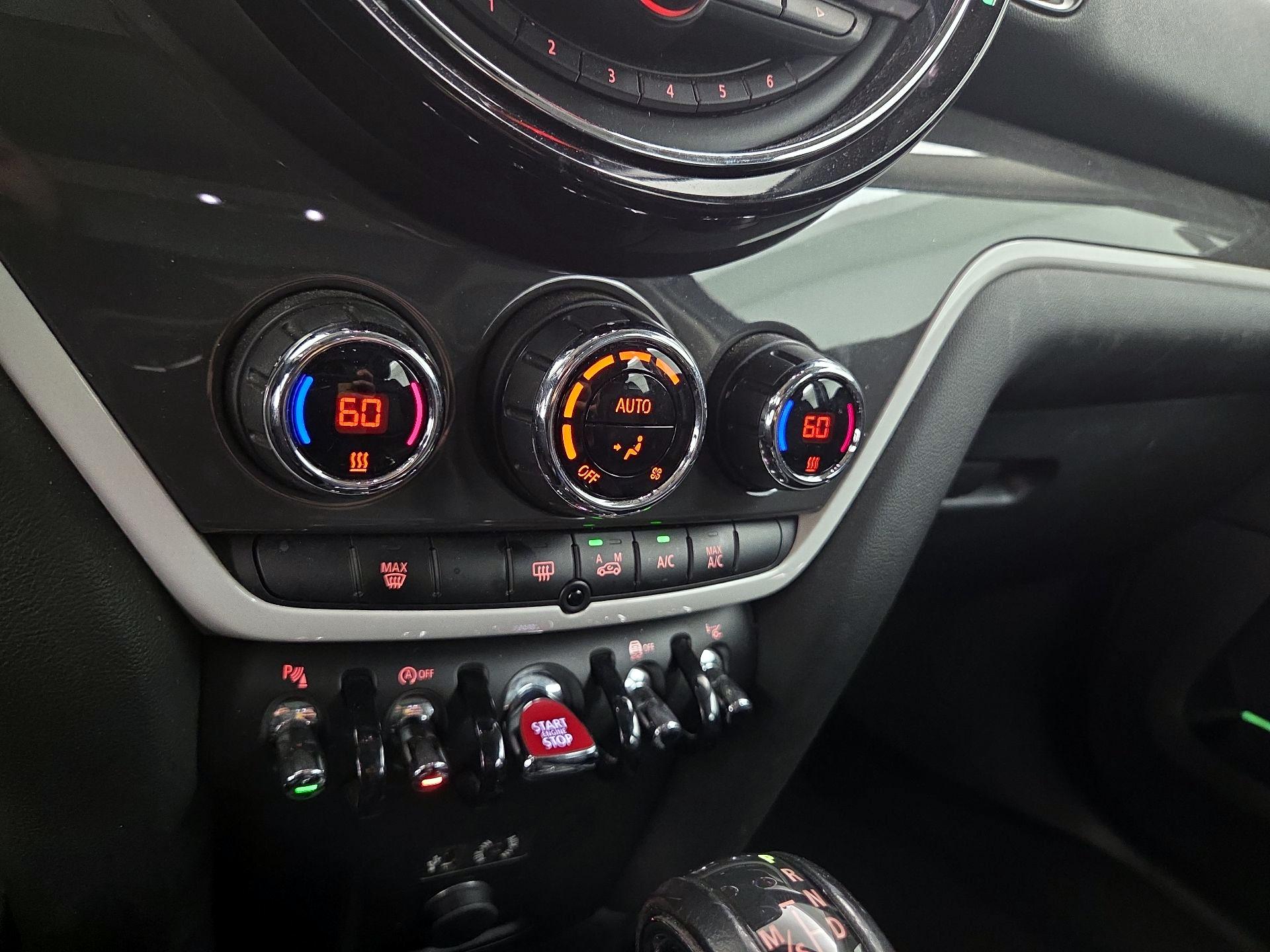 Thumbnail: 2017 MINI Cooper Countryman - 17