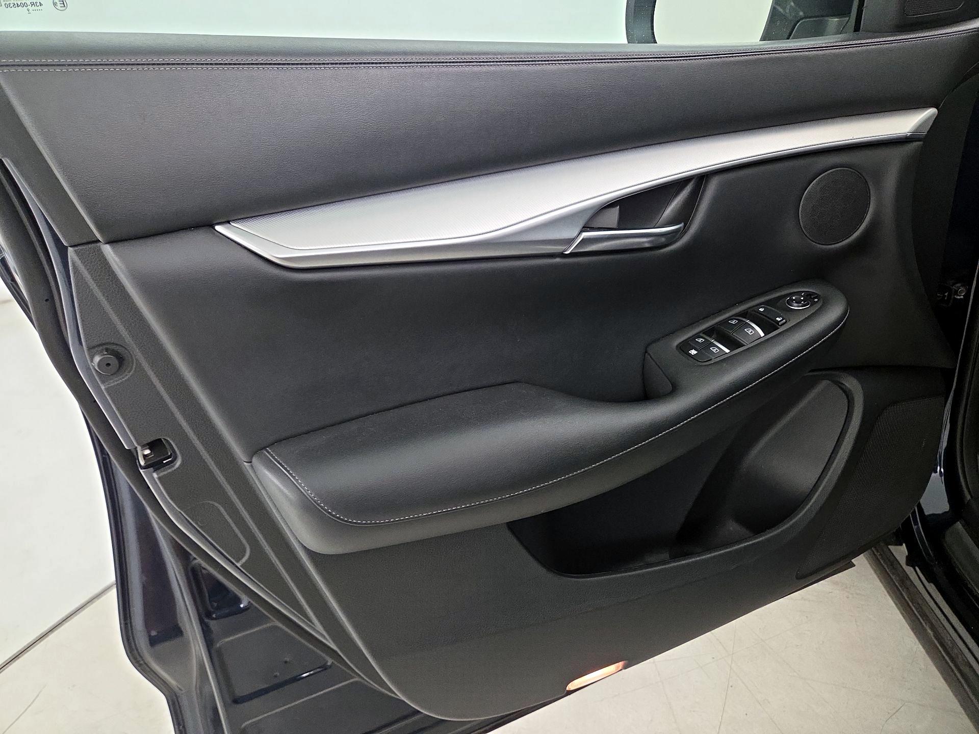 Thumbnail: 2019 INFINITI QX50 - 12