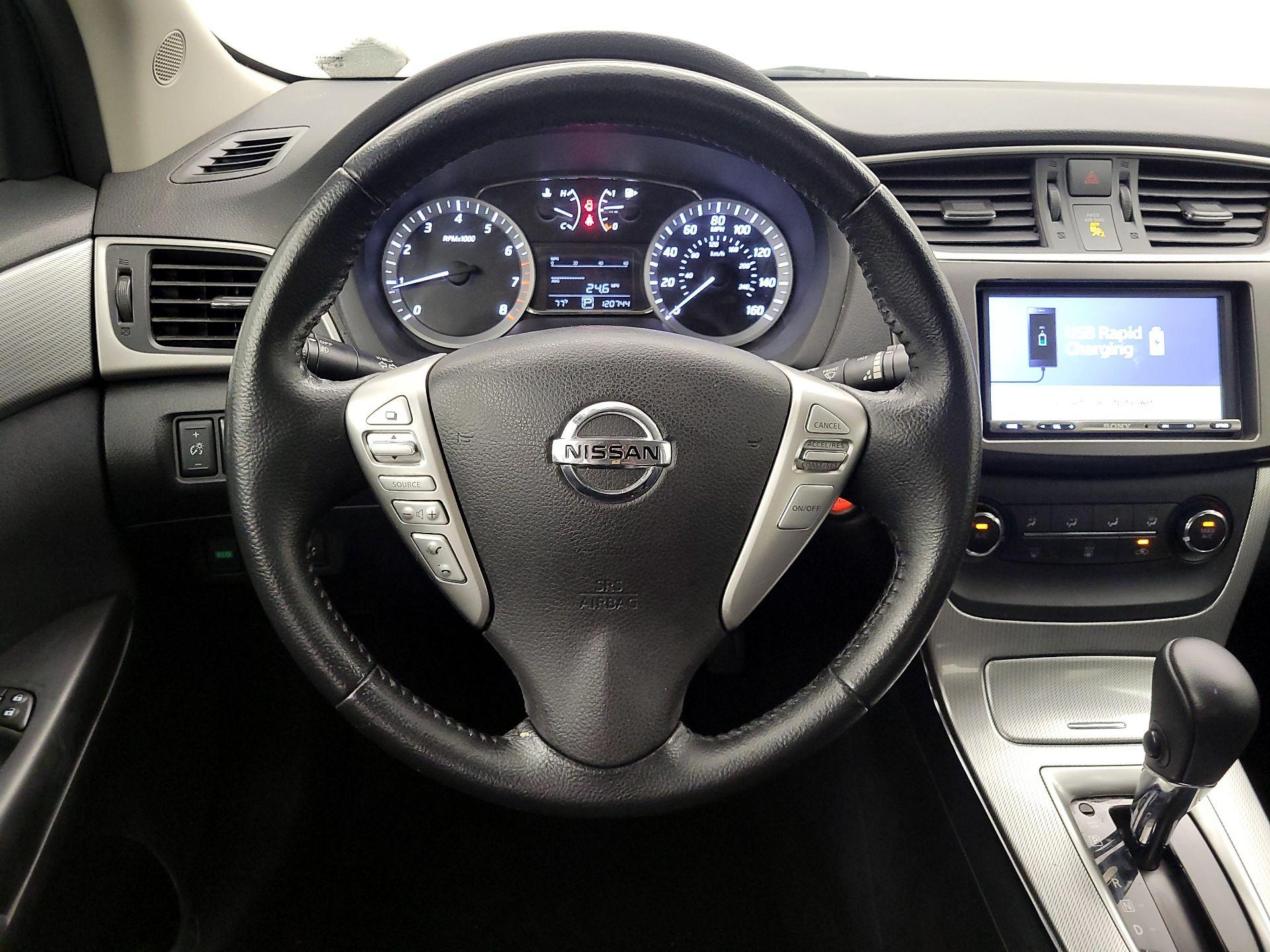 Thumbnail: 2015 Nissan Sentra - 10