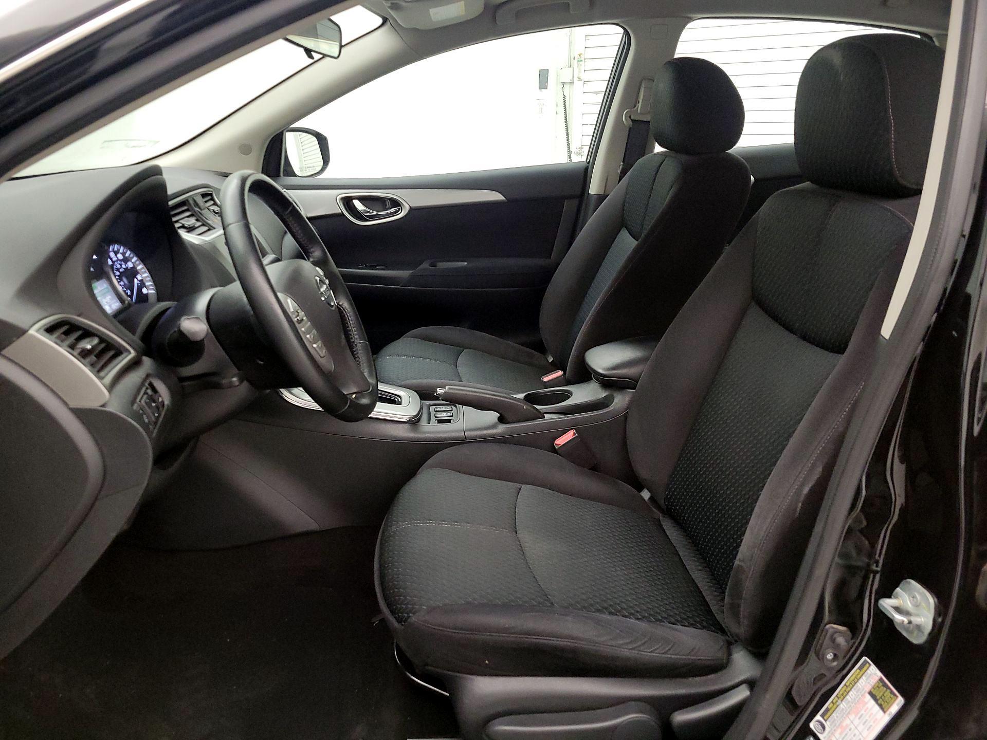 Thumbnail: 2015 Nissan Sentra - 11