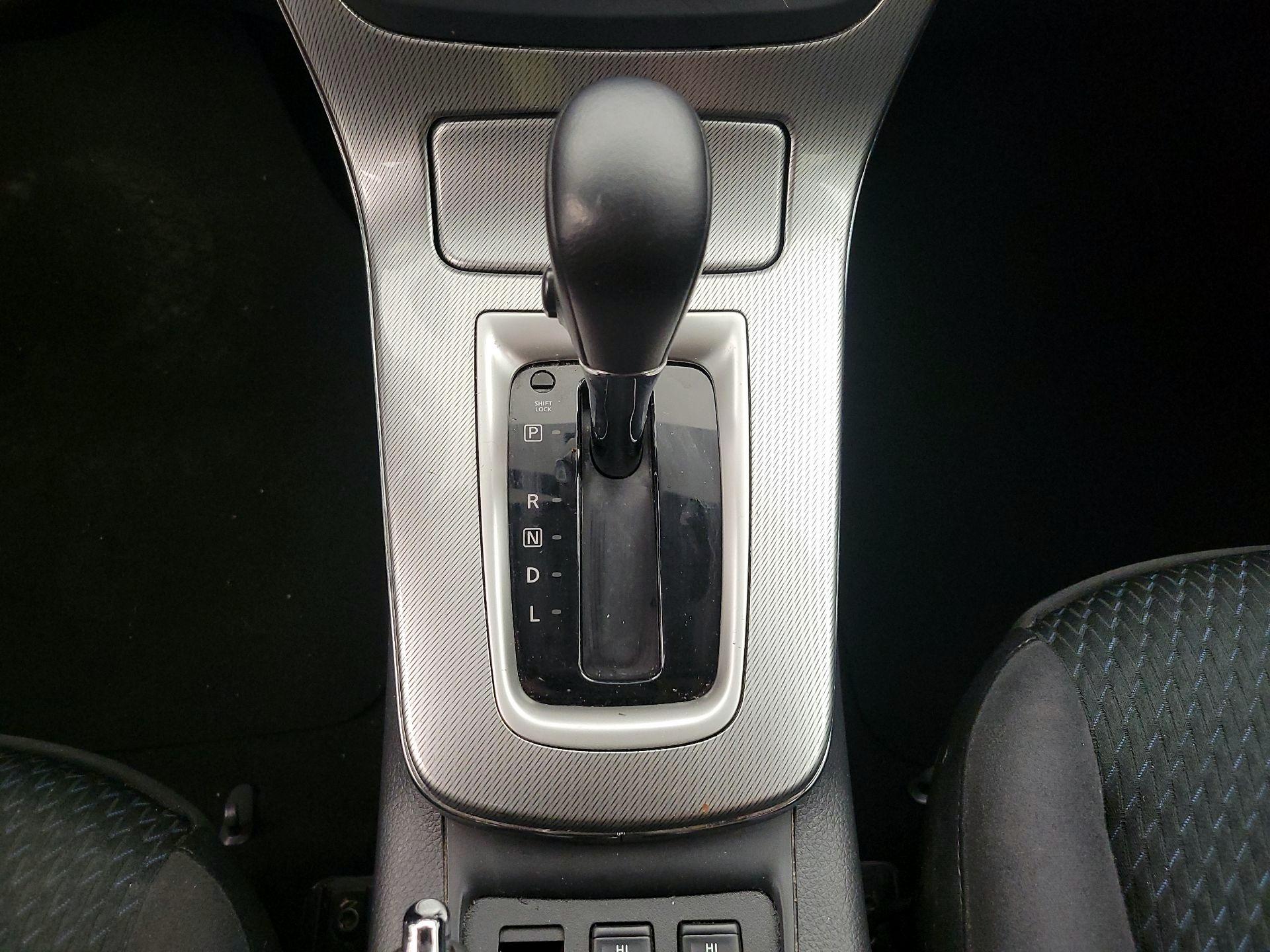 Thumbnail: 2015 Nissan Sentra - 17