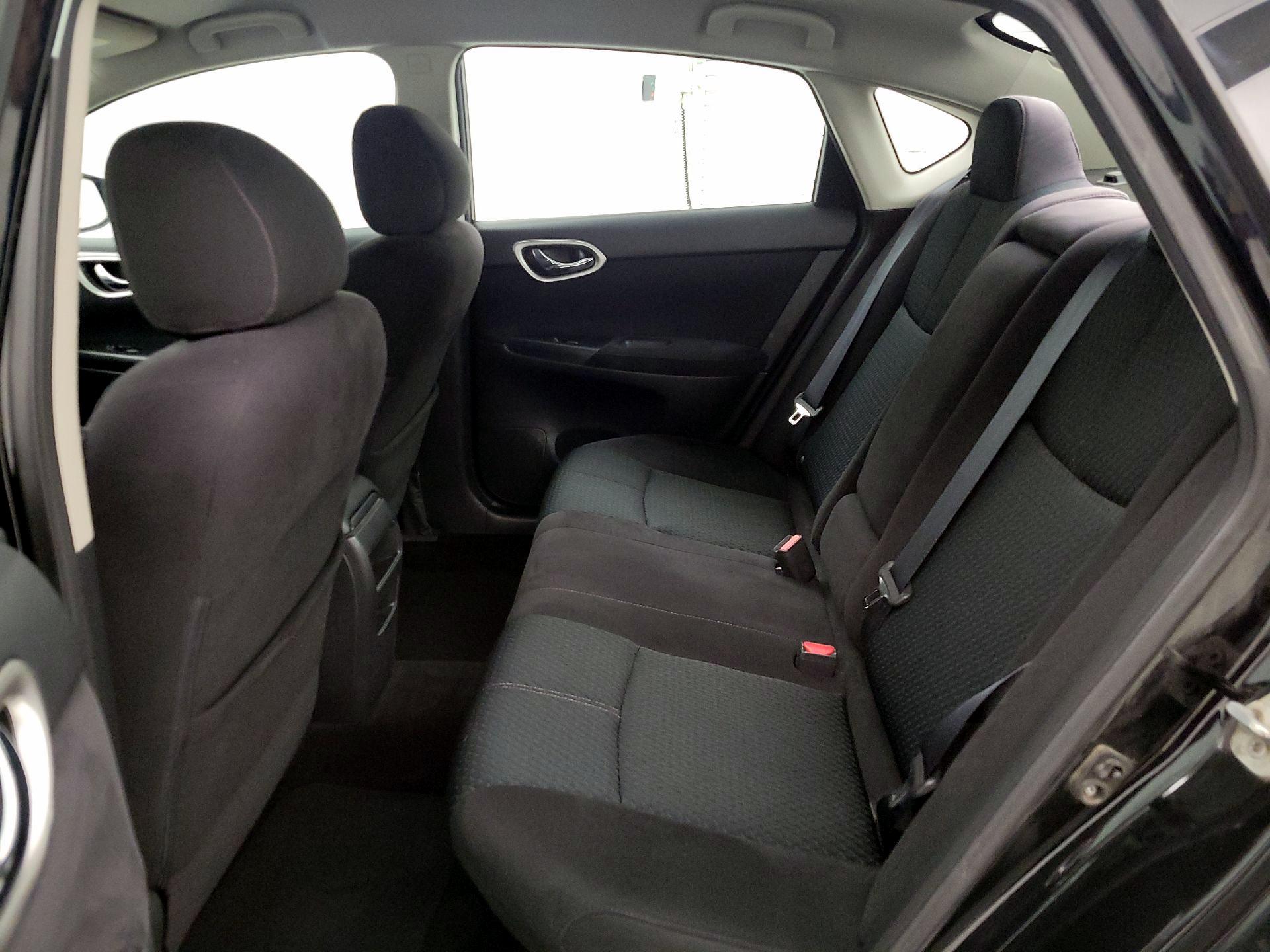 Thumbnail: 2015 Nissan Sentra - 19