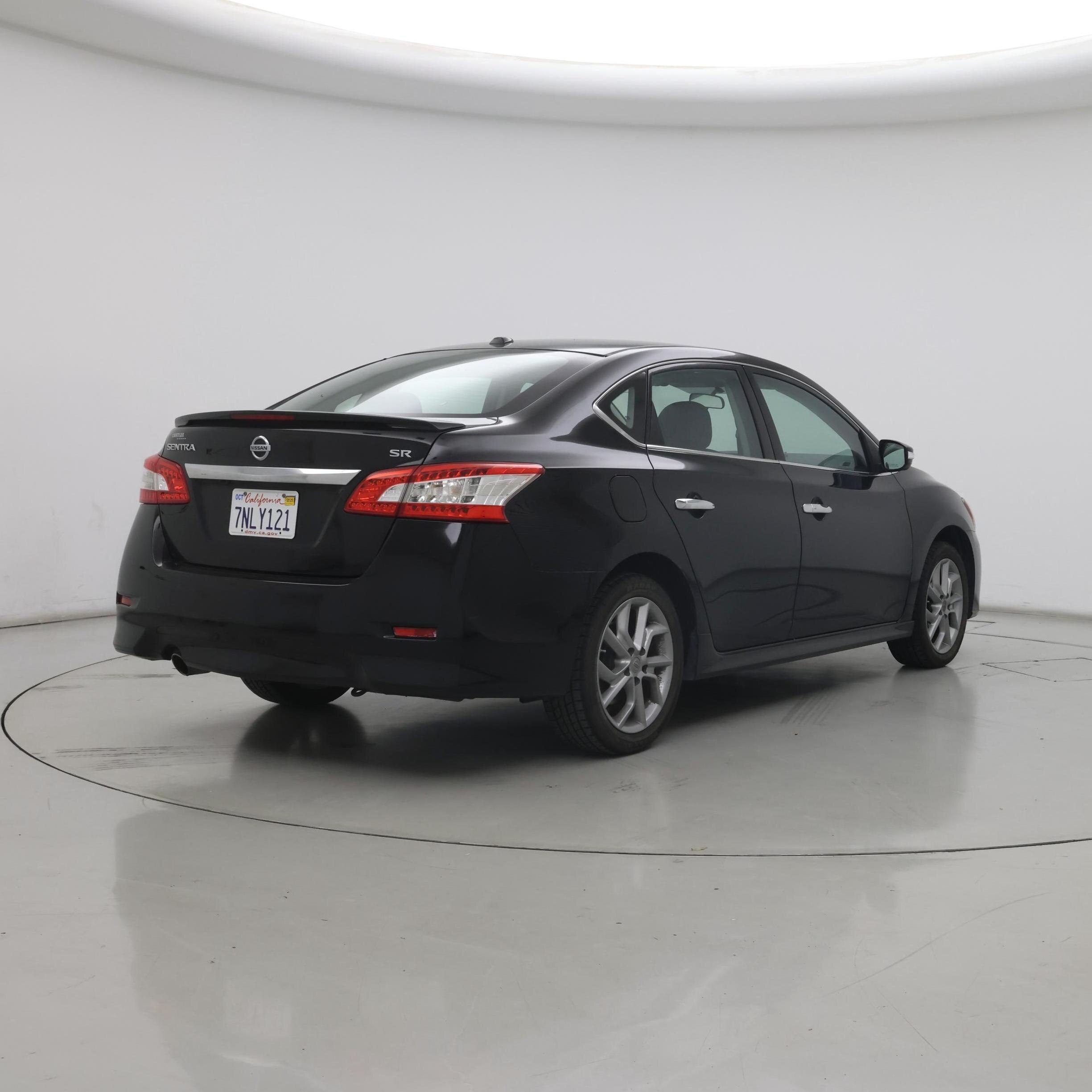 Thumbnail: 2015 Nissan Sentra - 8
