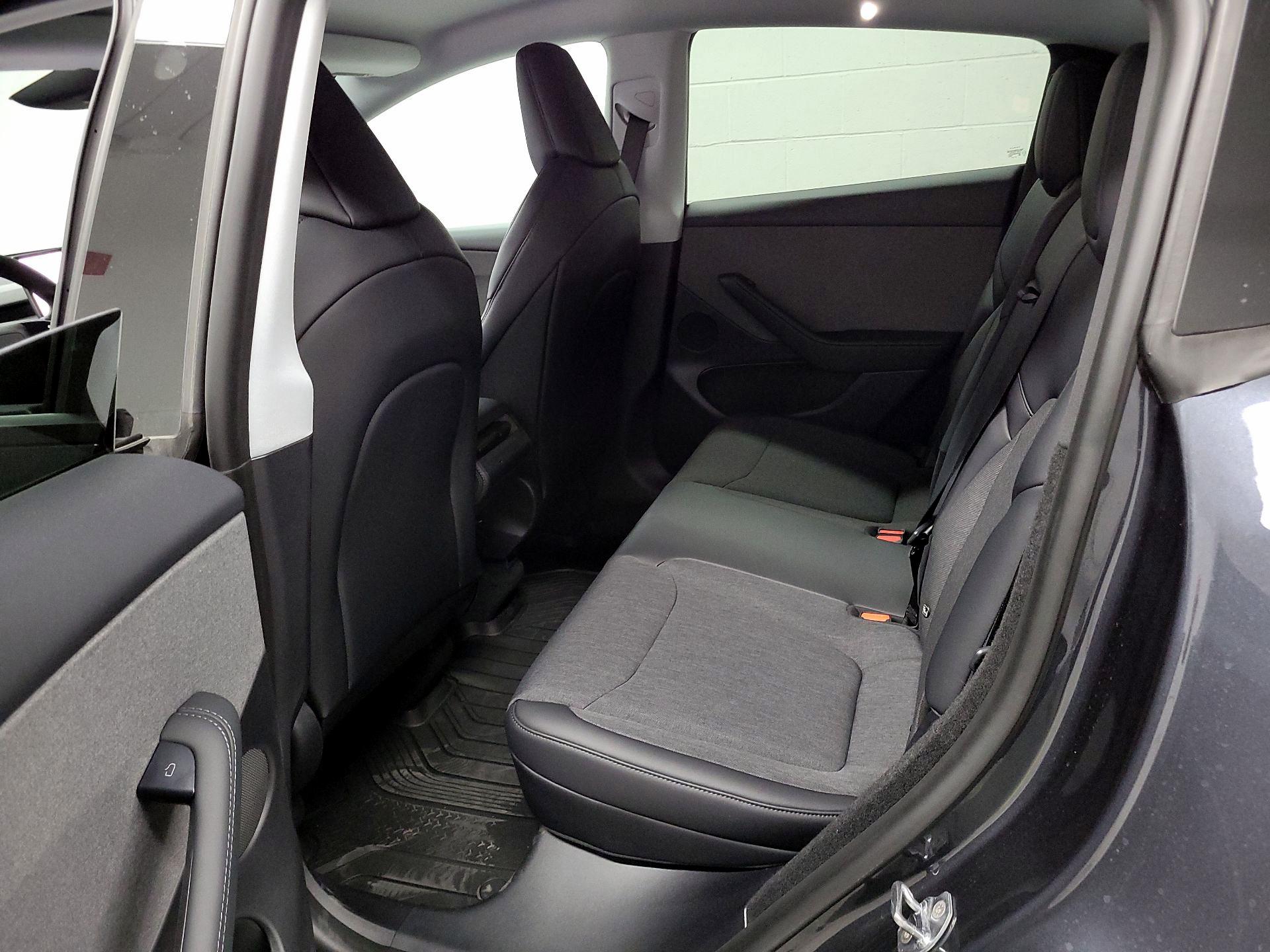 Thumbnail: 2026 Tesla Model Y - 18