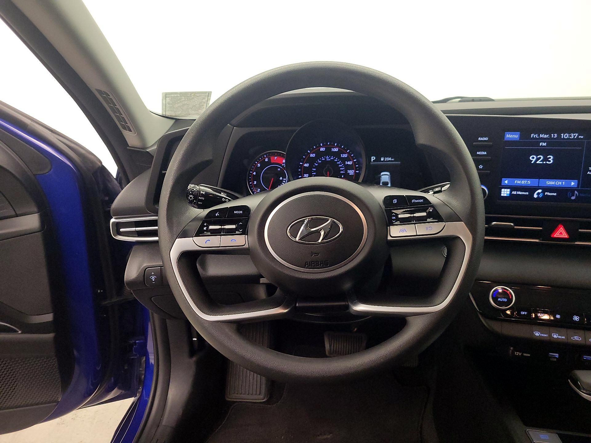 Thumbnail: 2022 Hyundai Elantra - 10