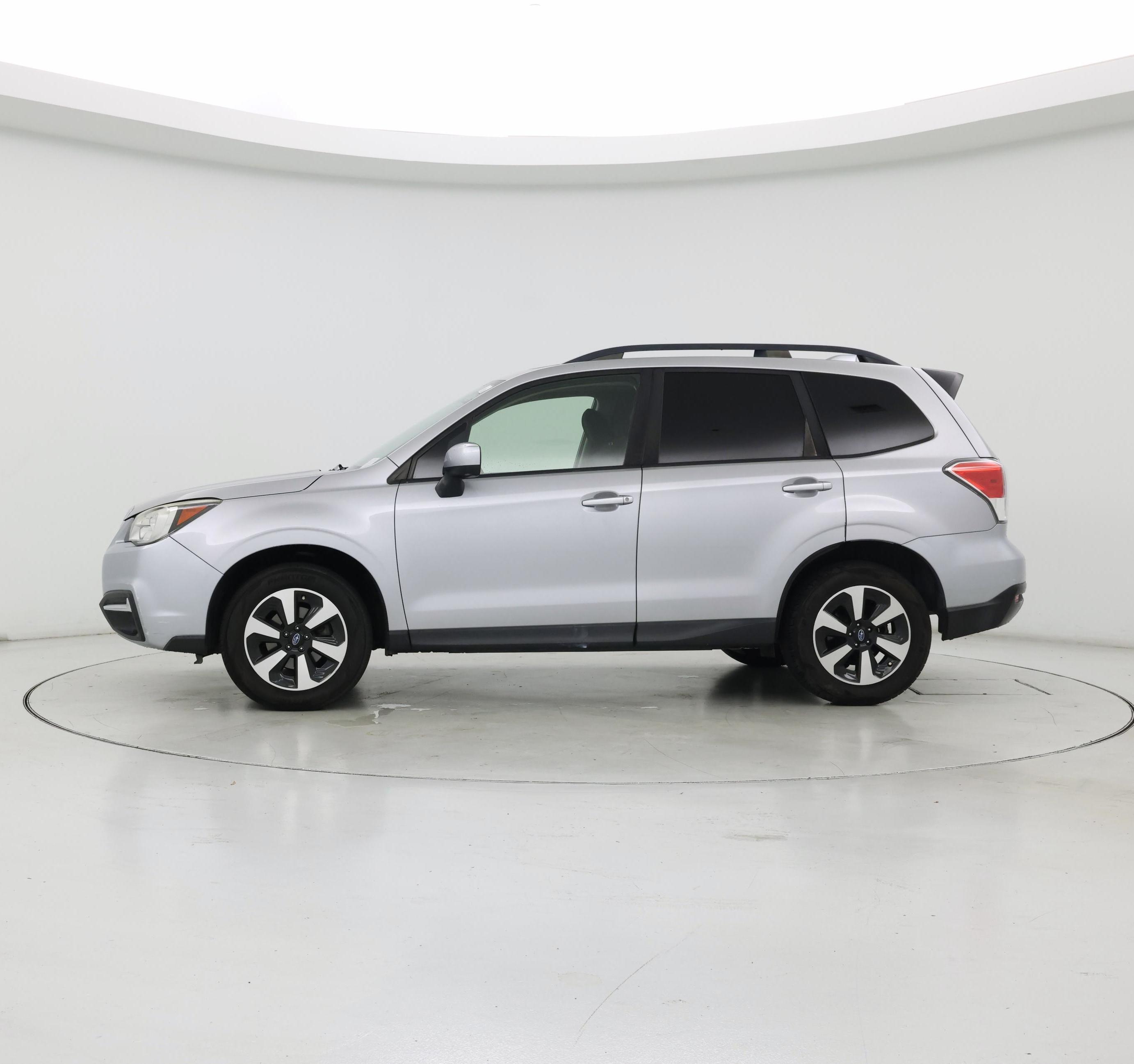 Thumbnail: 2017 Subaru Forester - 3