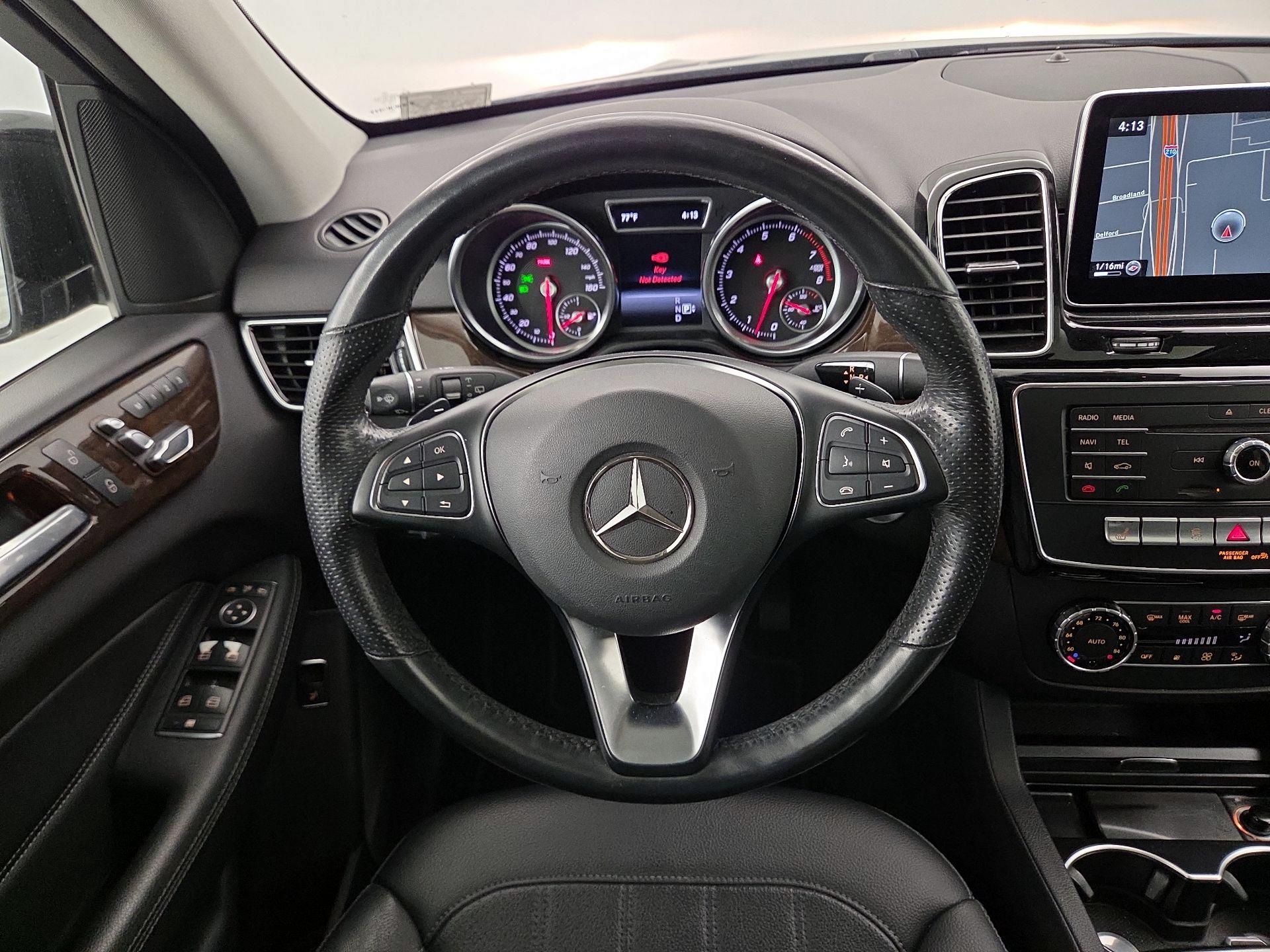 Thumbnail: 2016 Mercedes-Benz GLE - 10