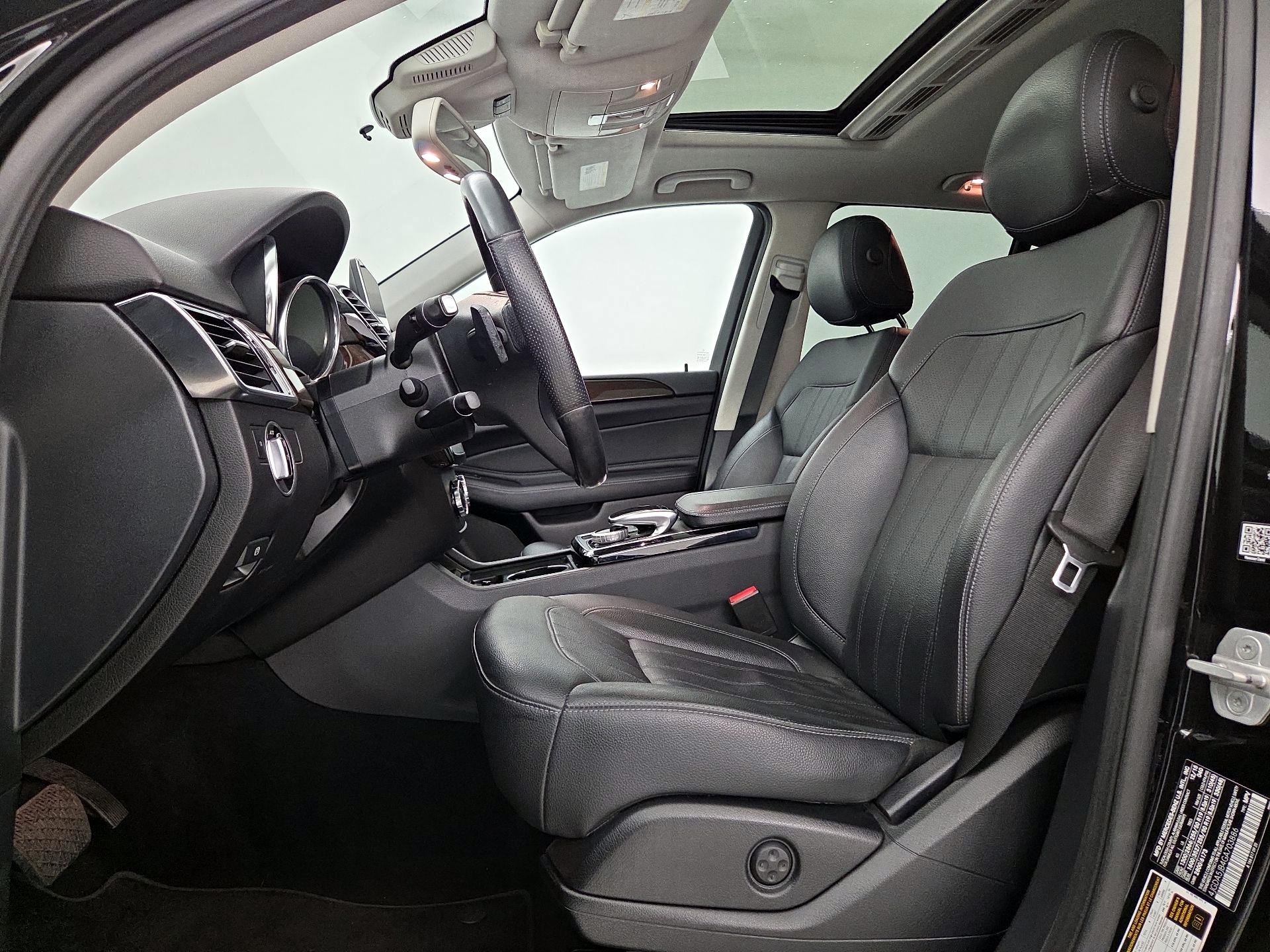 Thumbnail: 2016 Mercedes-Benz GLE - 11