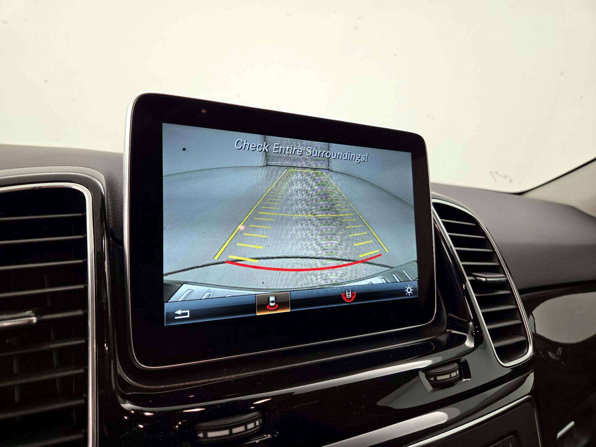 Thumbnail: 2016 Mercedes-Benz GLE - 15