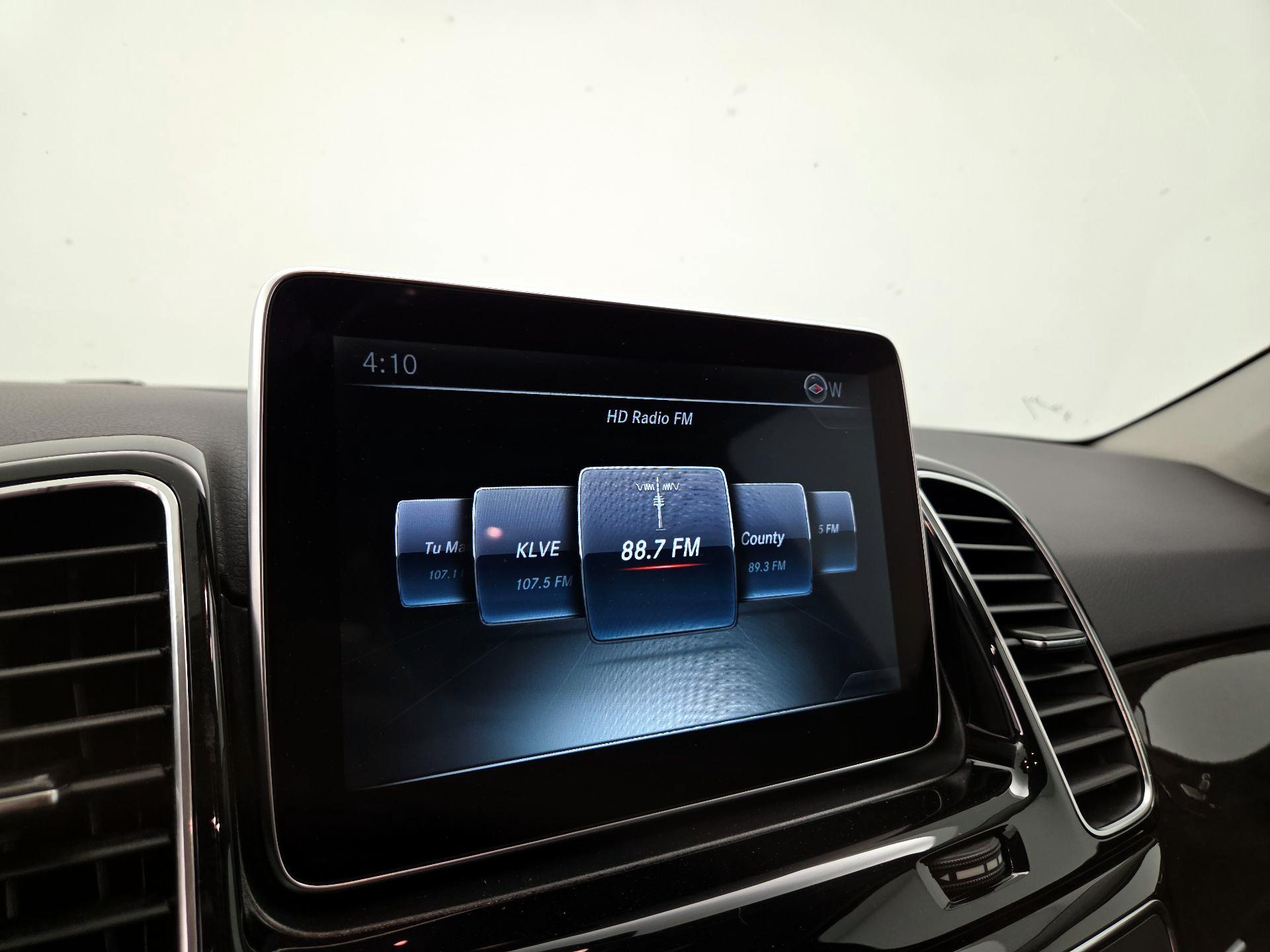 Thumbnail: 2016 Mercedes-Benz GLE - 16