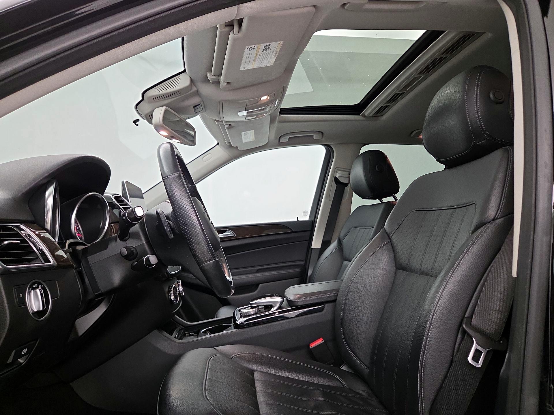 Thumbnail: 2016 Mercedes-Benz GLE - 20