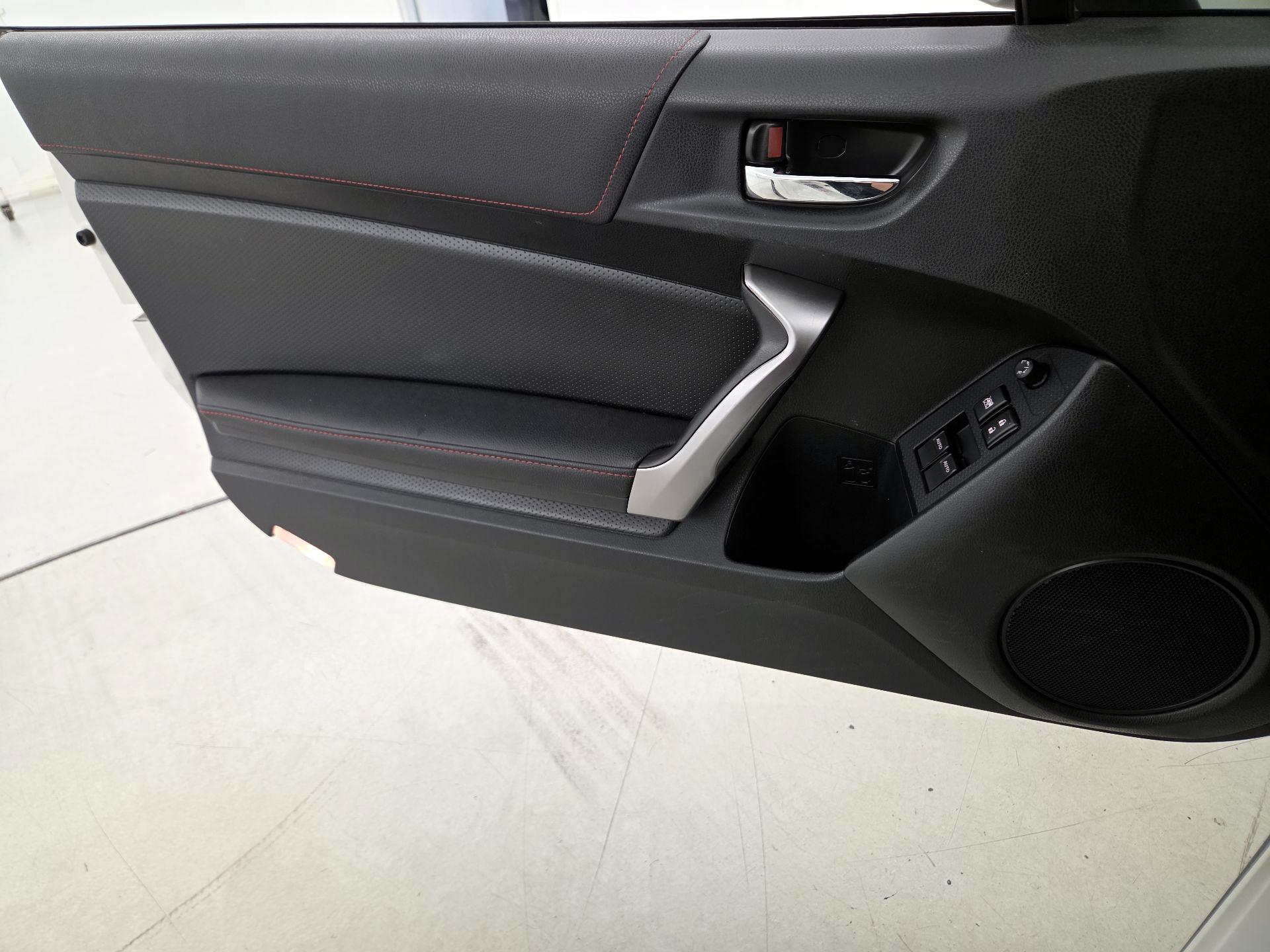 Thumbnail: 2015 Subaru BRZ - 12