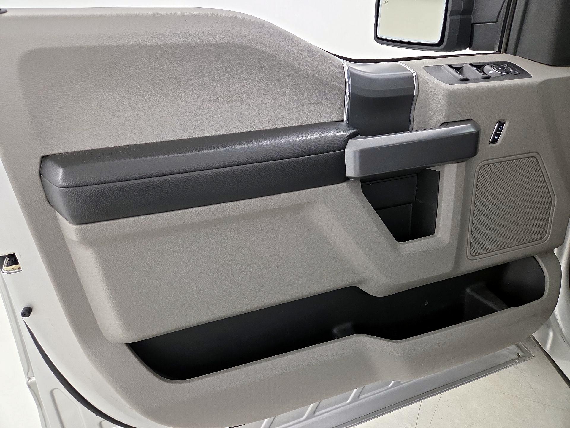 Thumbnail: 2017 Ford F-150 - 12