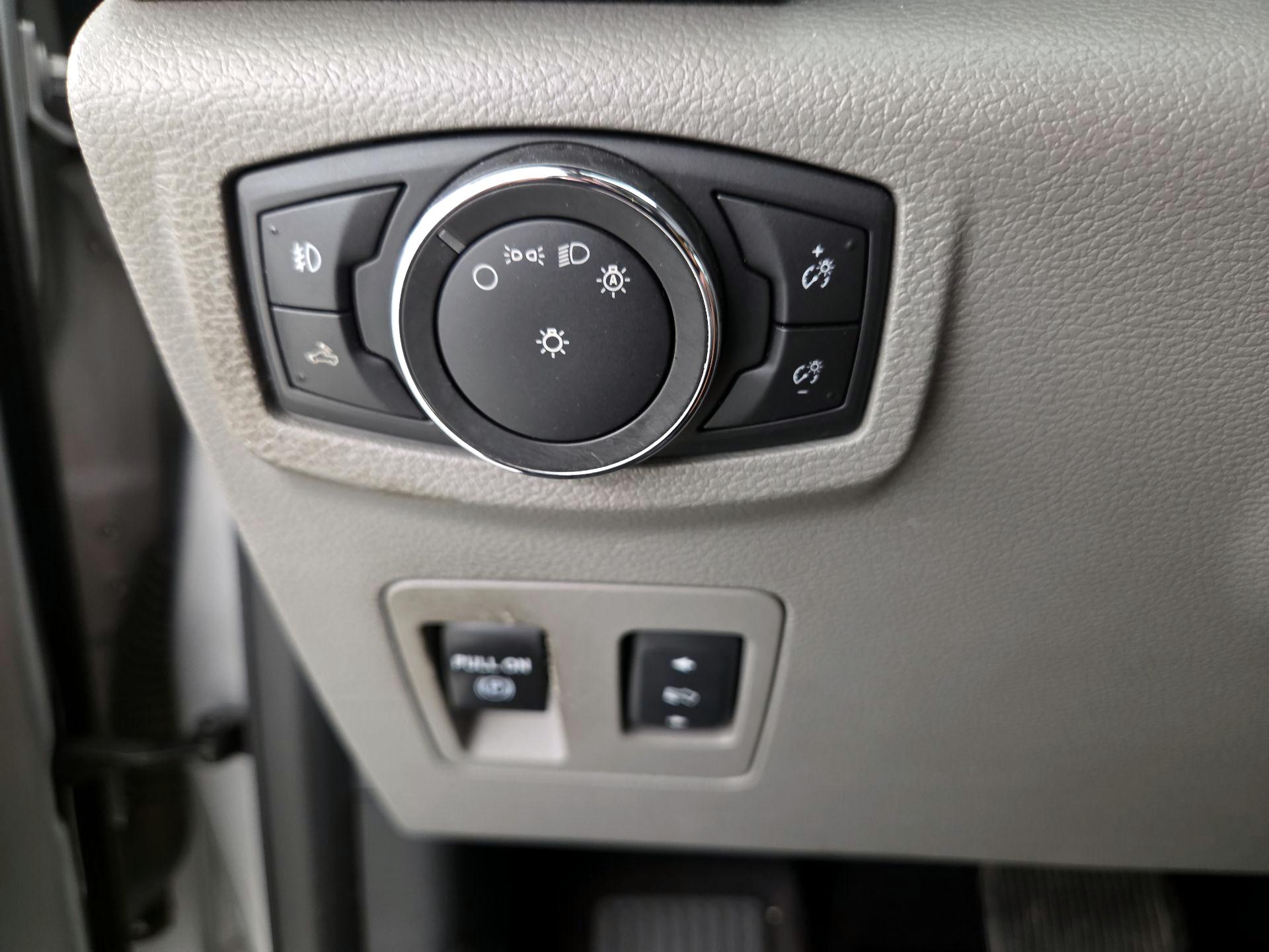 Thumbnail: 2017 Ford F-150 - 13