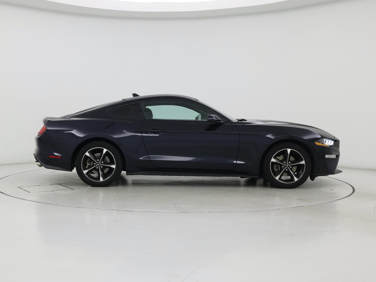 2021 Ford Mustang EcoBoost - Photo 8