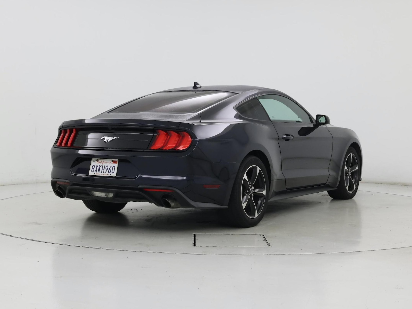 2021 Ford Mustang EcoBoost - Photo 9