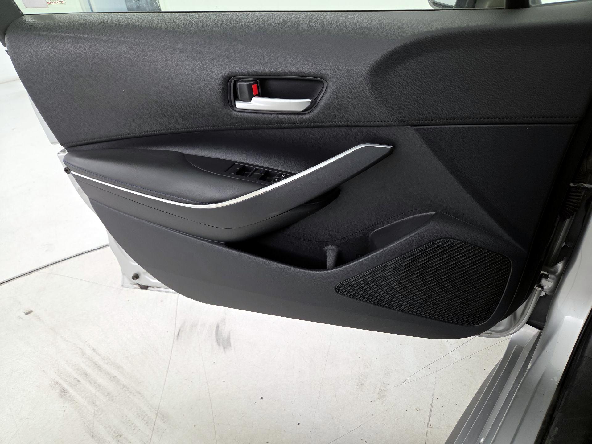 Thumbnail: 2020 Toyota Corolla - 12