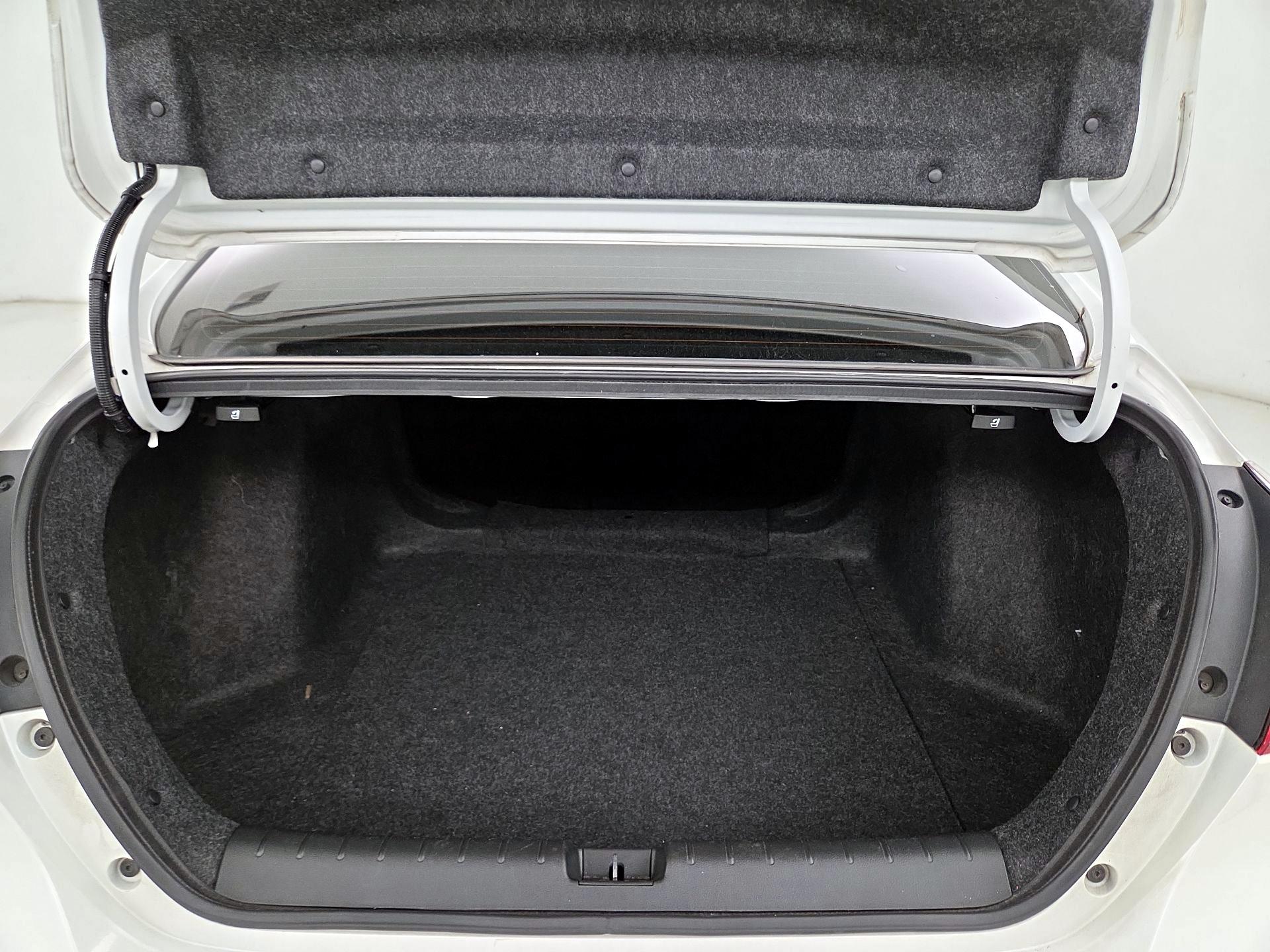 Thumbnail: 2021 Honda Insight - 20