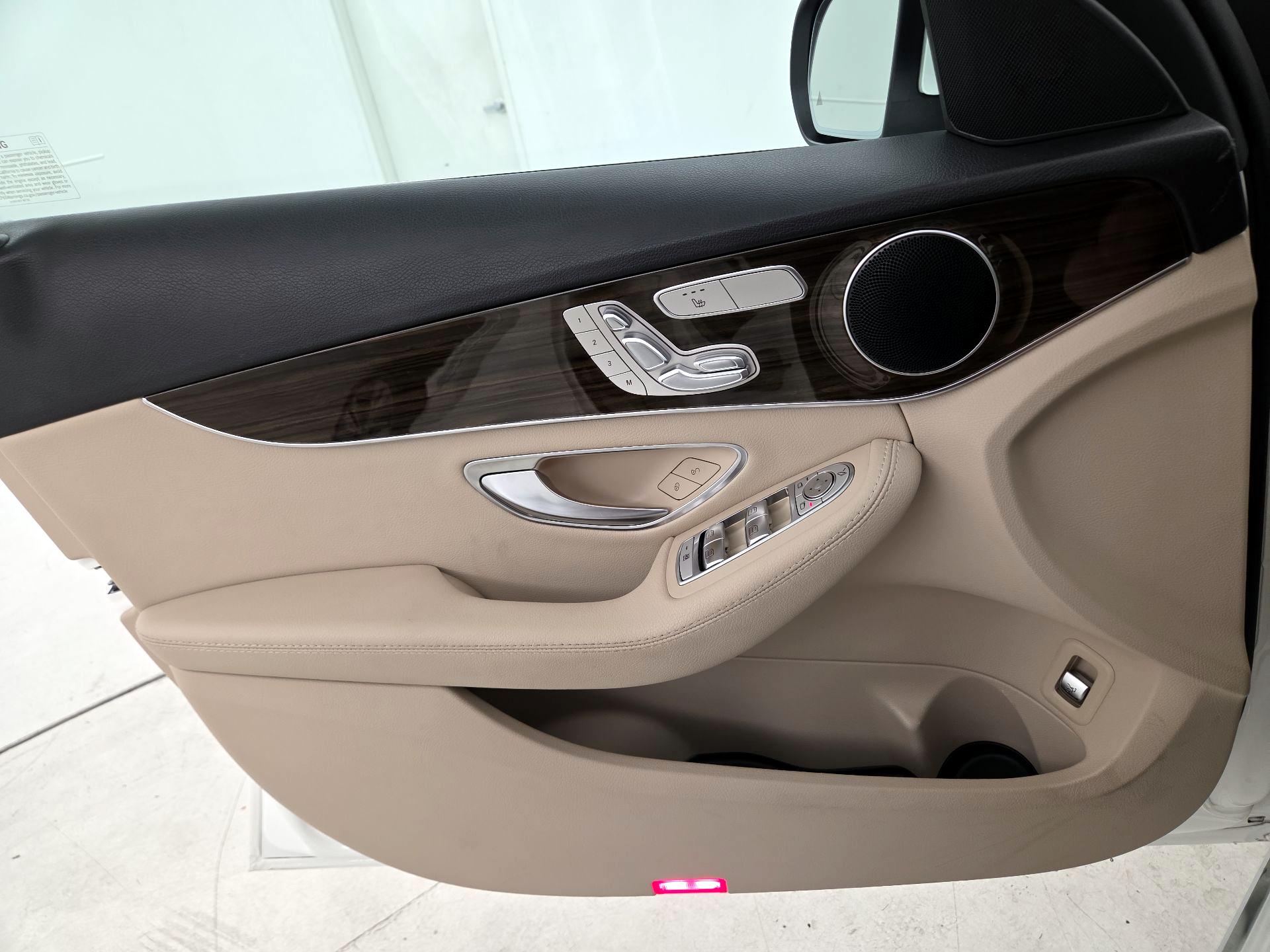 Thumbnail: 2019 Mercedes-Benz C-Class - 12