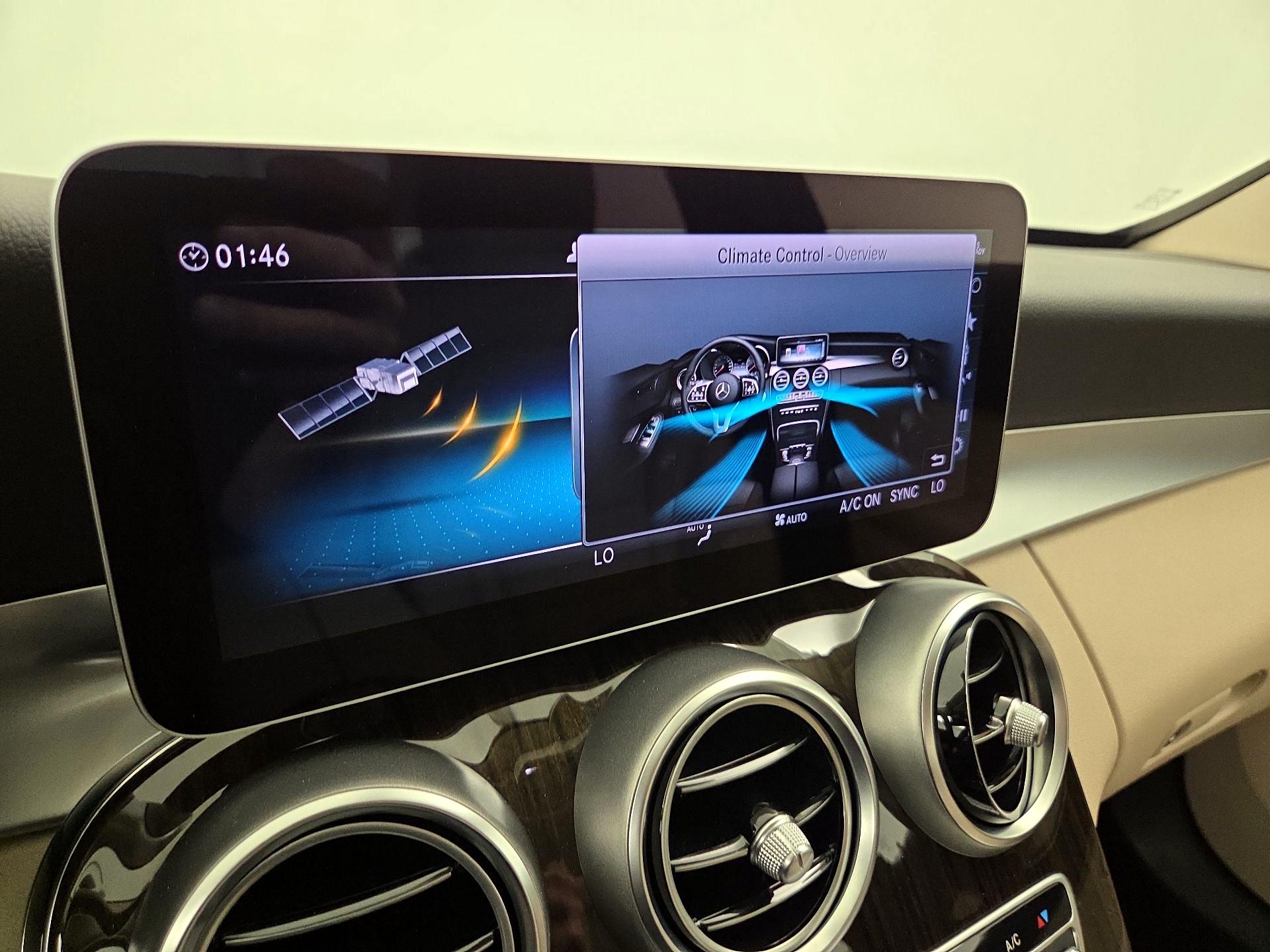 Thumbnail: 2019 Mercedes-Benz C-Class - 16