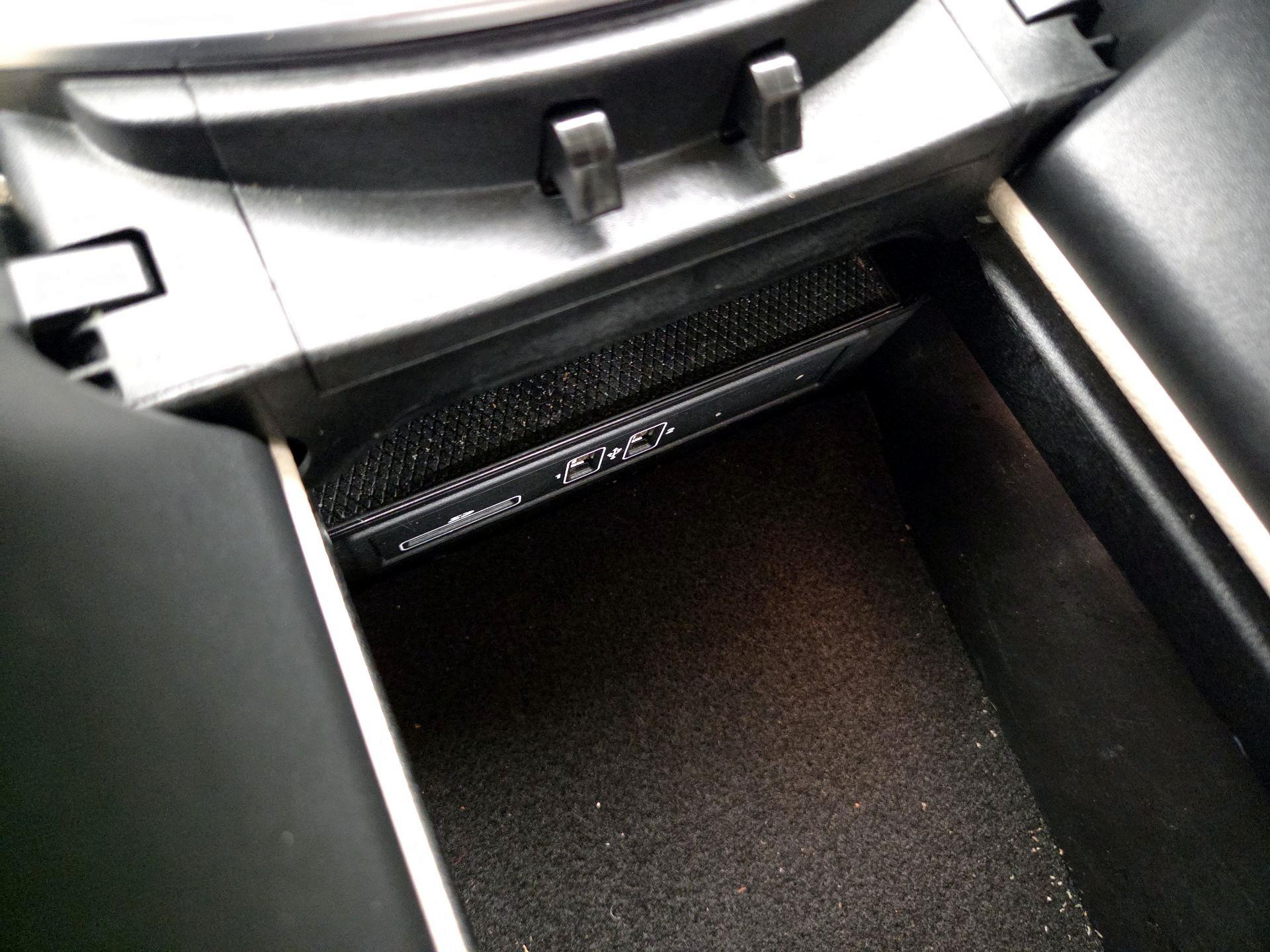 Thumbnail: 2019 Mercedes-Benz C-Class - 18