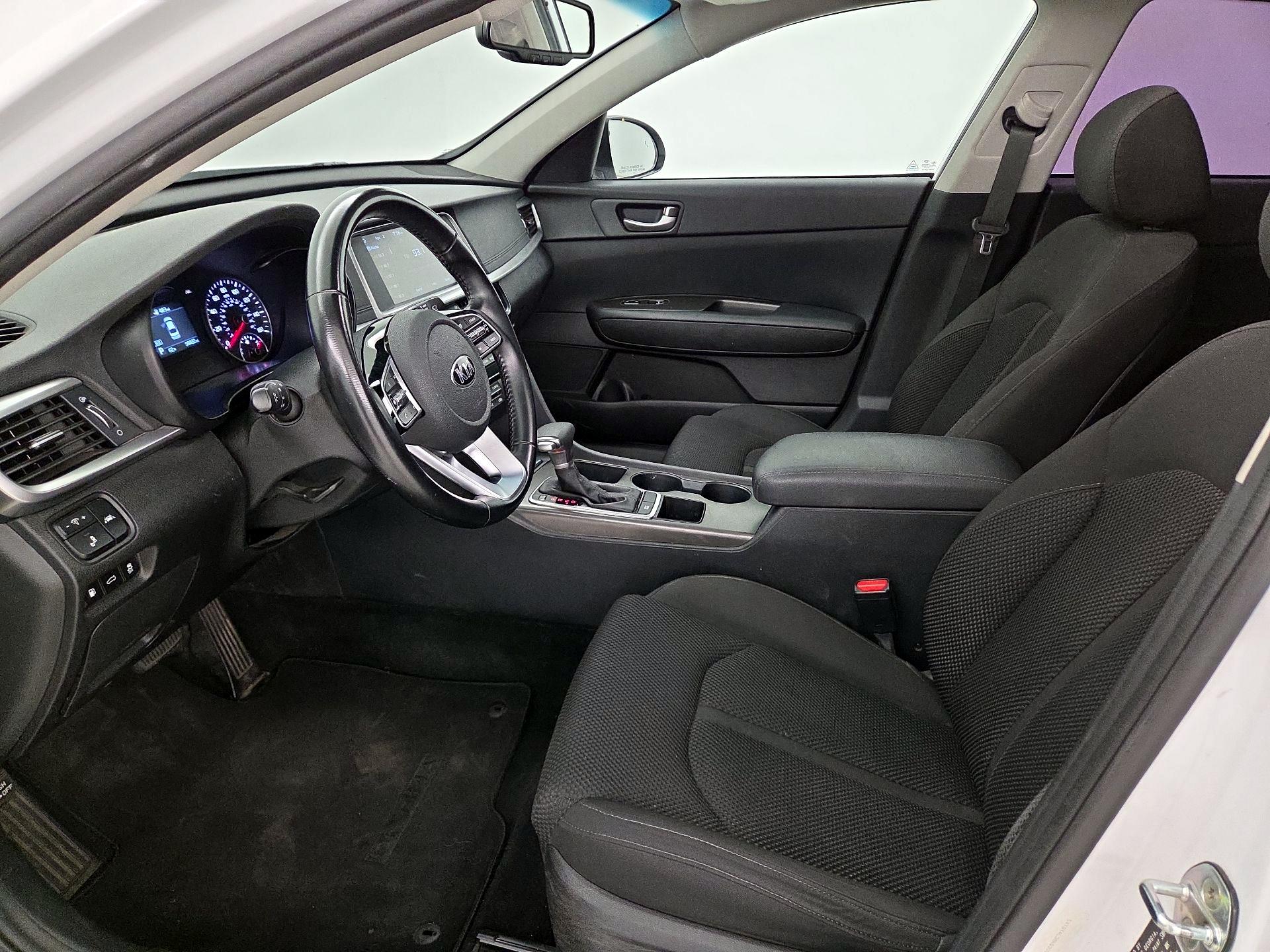 Thumbnail: 2019 Kia Optima - 11