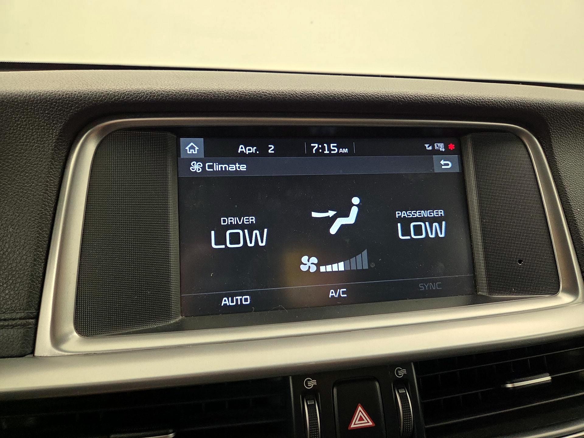 Thumbnail: 2019 Kia Optima - 16