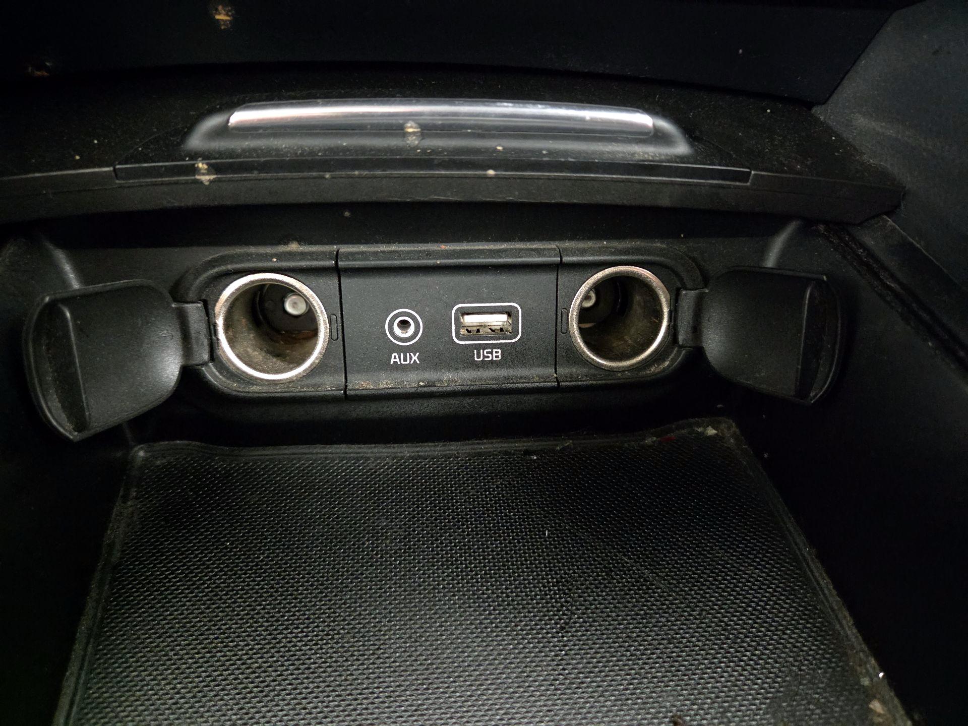 Thumbnail: 2019 Kia Optima - 18