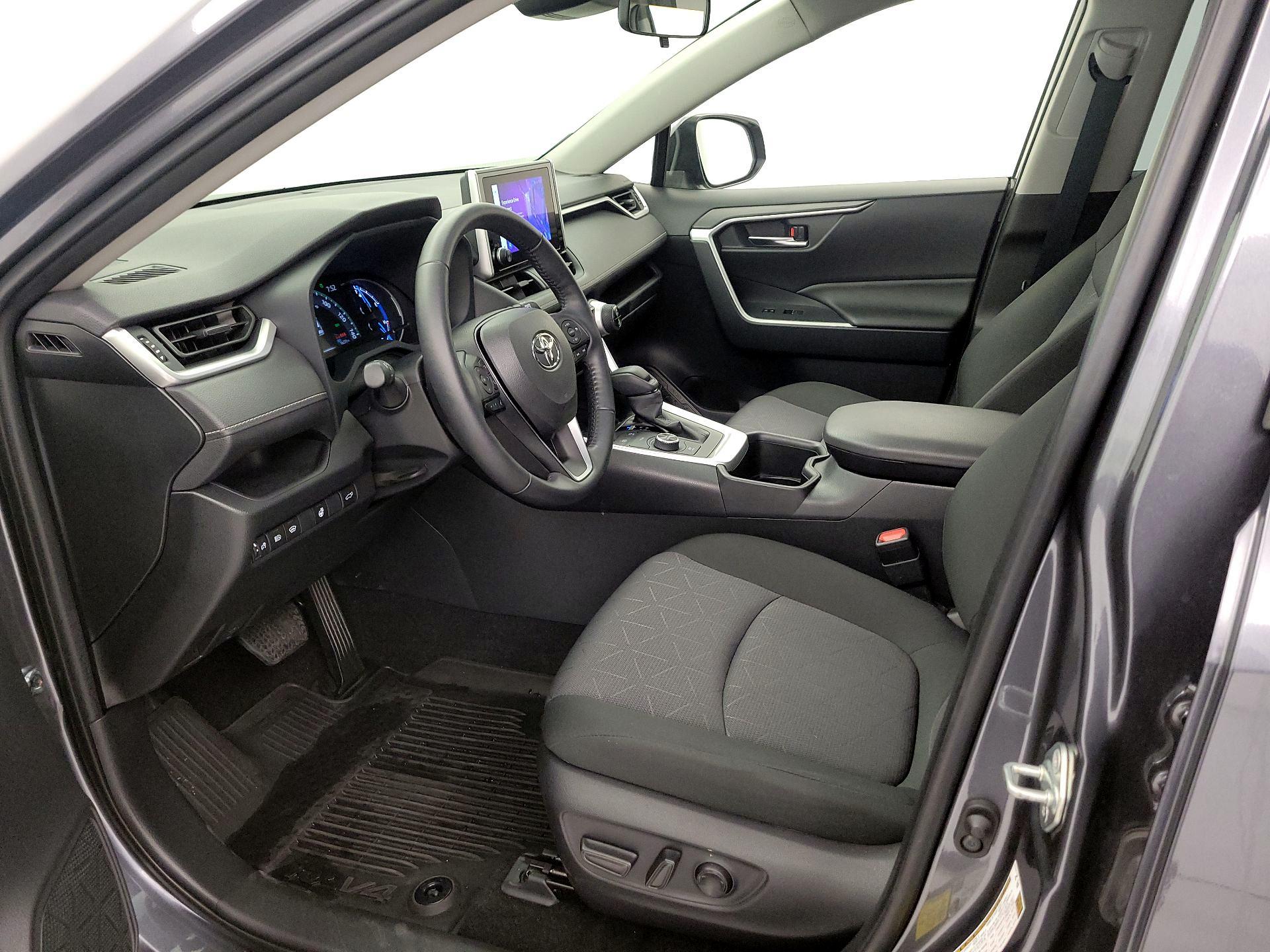 Thumbnail: 2025 Toyota RAV4 - 11