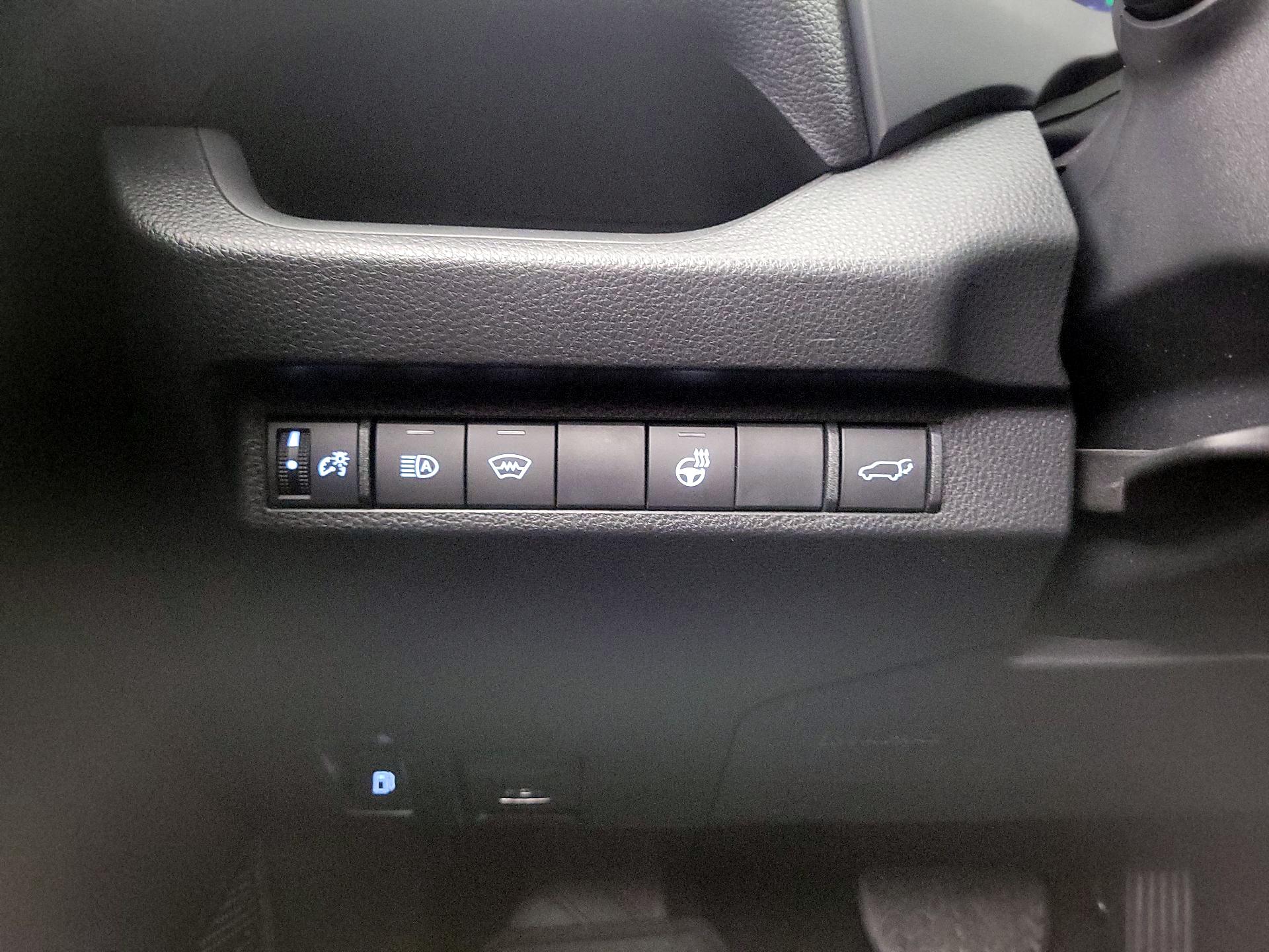 Thumbnail: 2025 Toyota RAV4 - 13